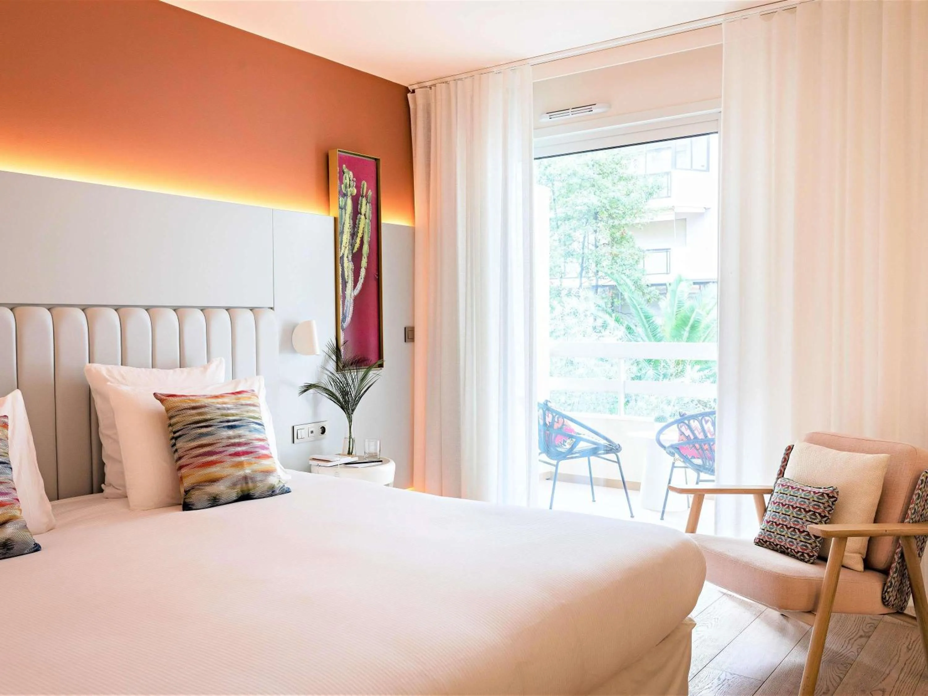 Photo of the whole room, Bed in Croisette Beach Hotel Cannes - MGallery Collection