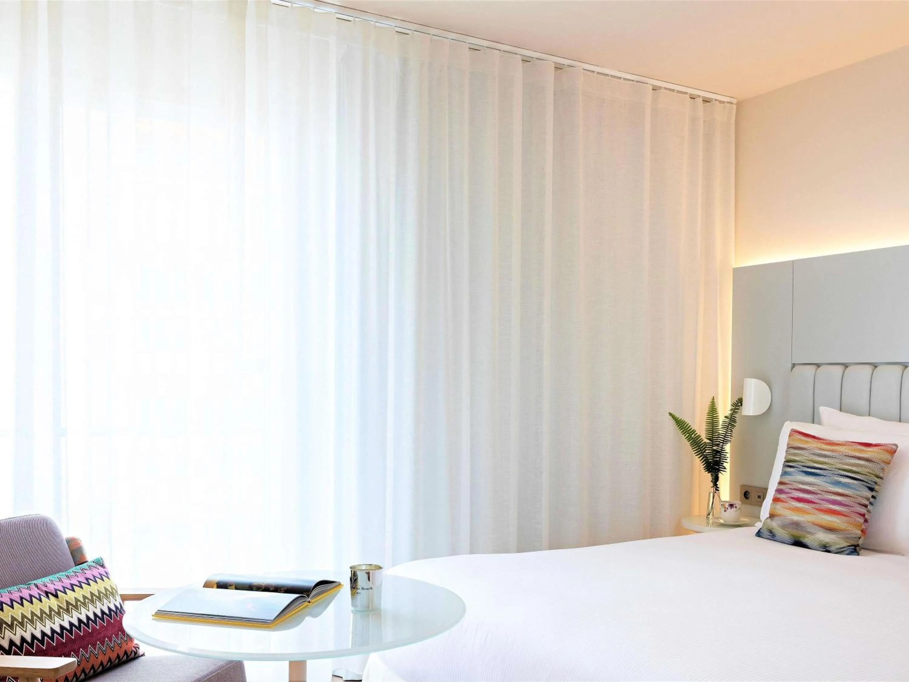 Bedroom, Bed in Croisette Beach Hotel Cannes - MGallery Collection