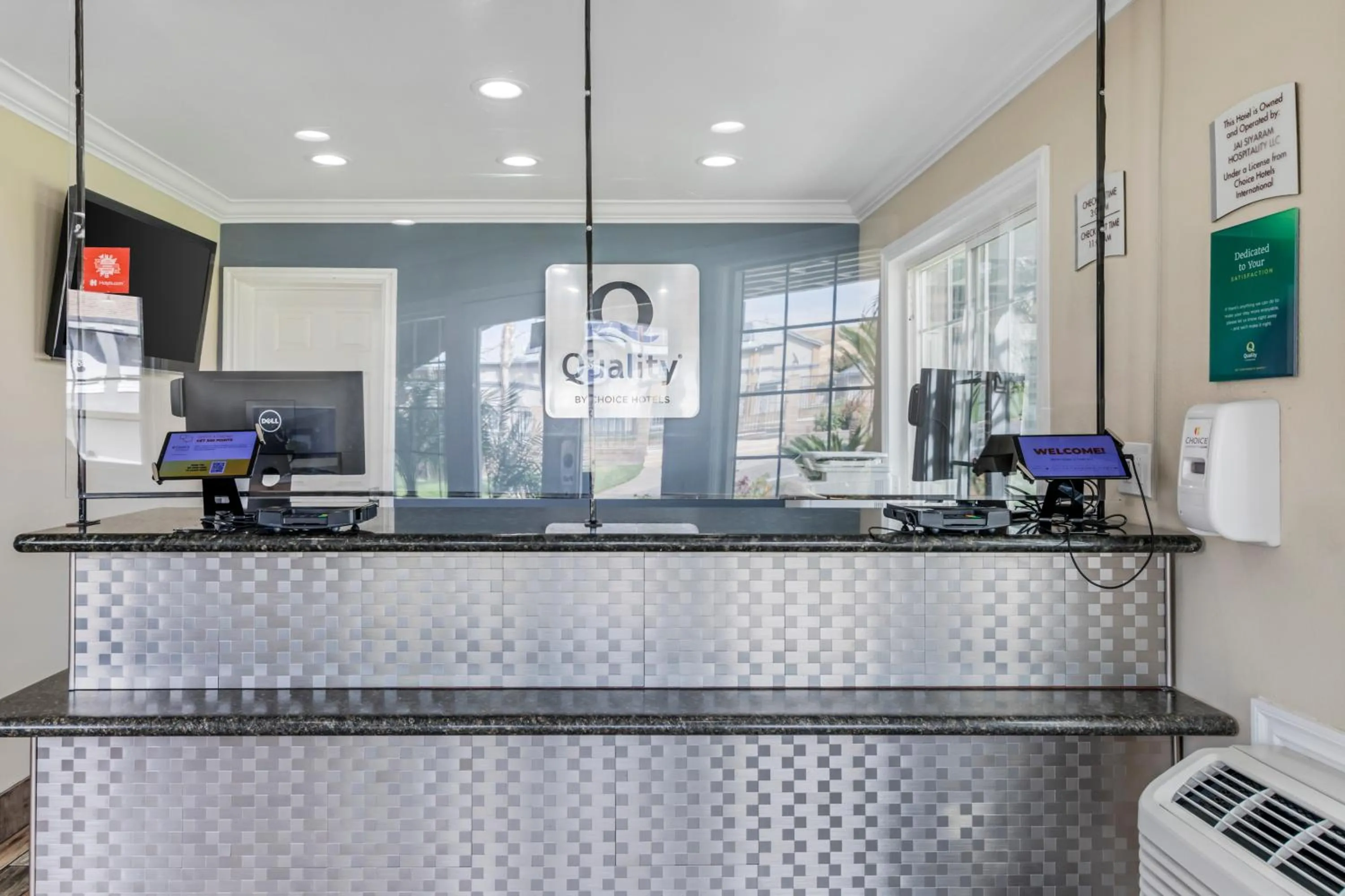 Lobby or reception in Quality Inn Kettleman City near Hwy 41