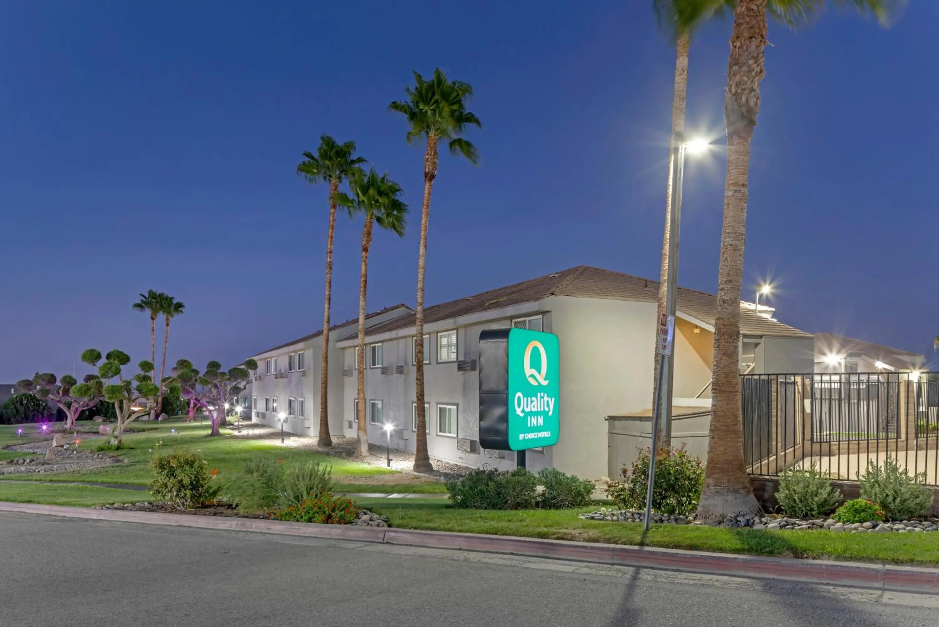 Property building in Quality Inn Kettleman City near Hwy 41
