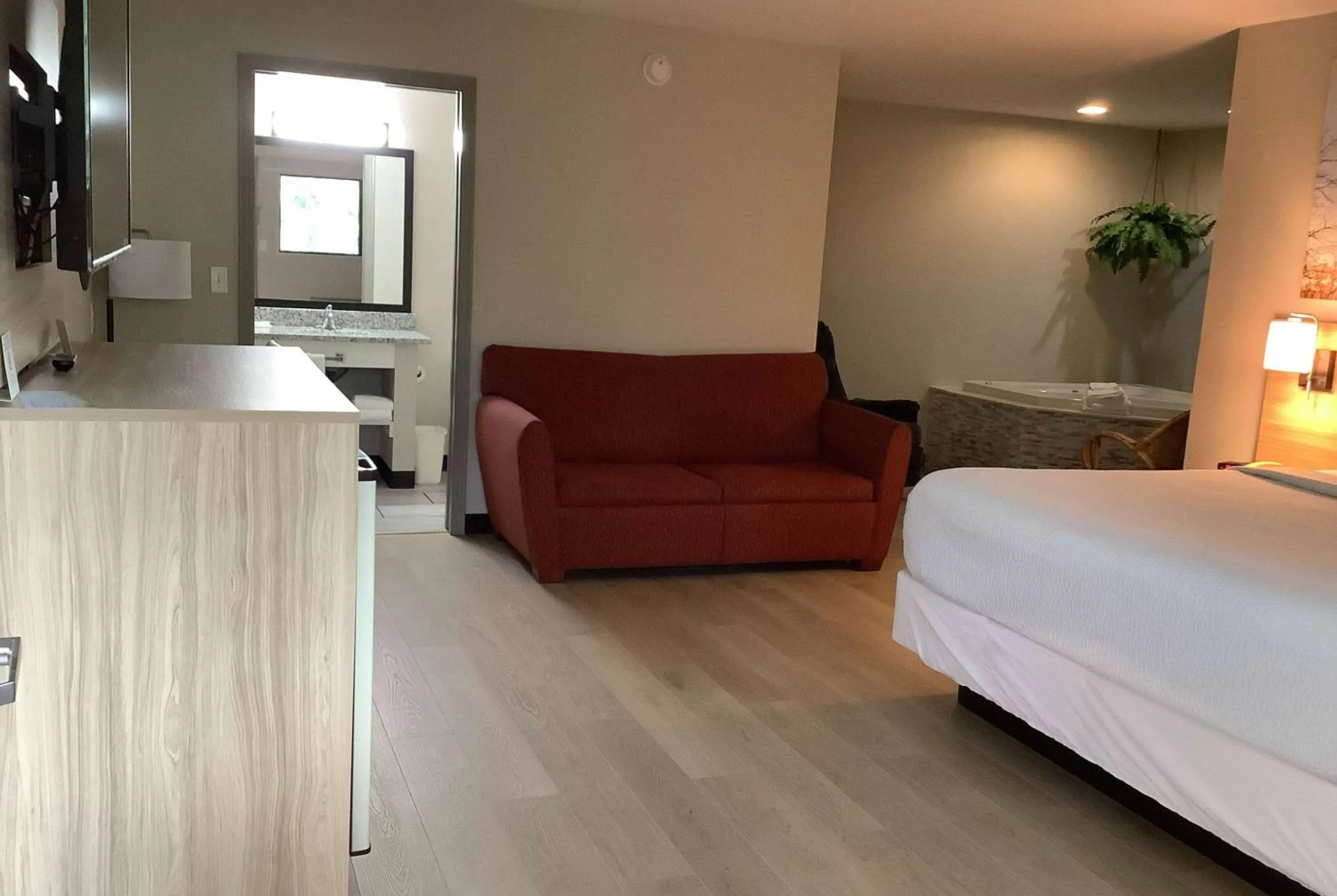 Photo of the whole room, Bed in Days Inn by Wyndham Kingdom City