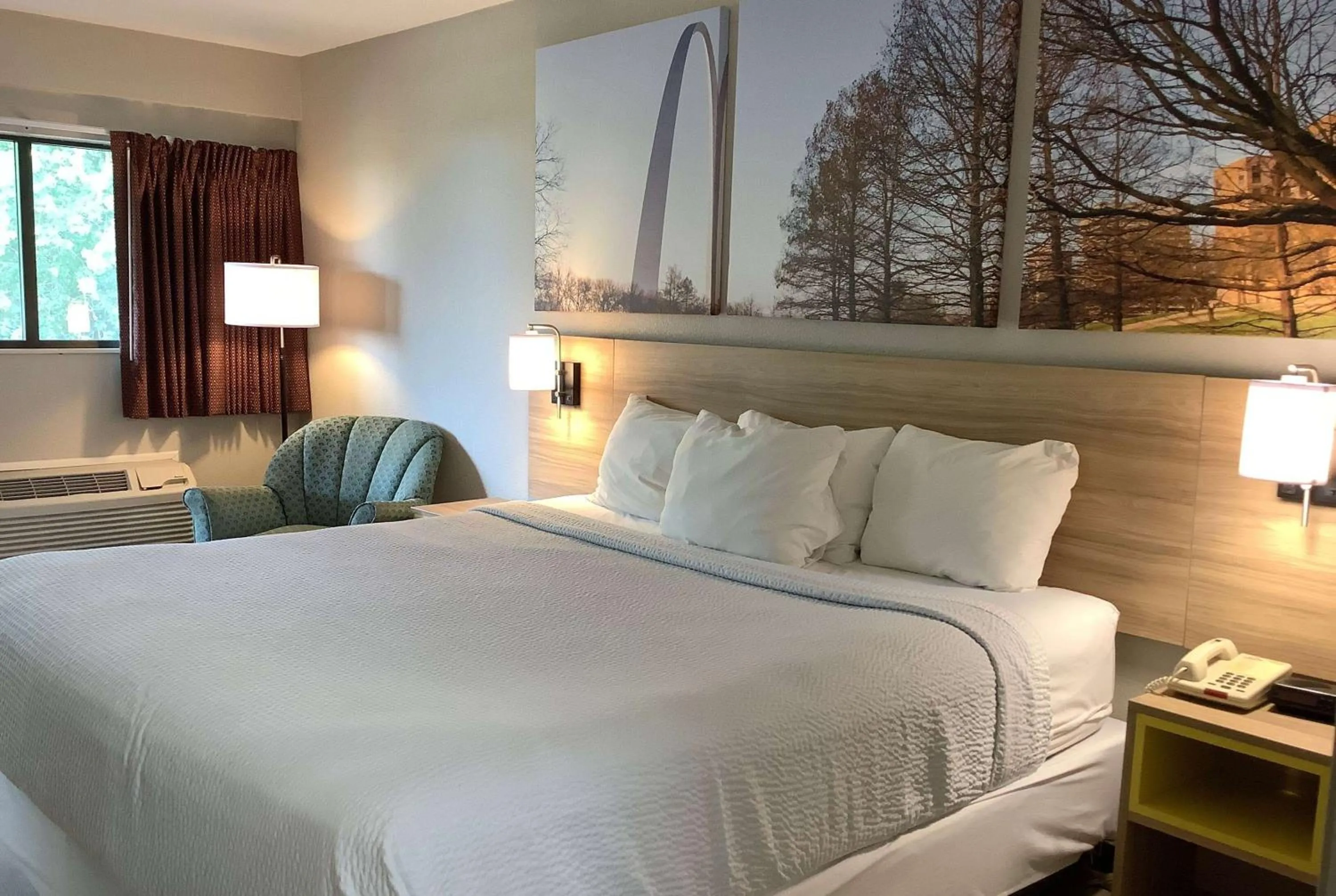 Photo of the whole room, Bed in Days Inn by Wyndham Kingdom City