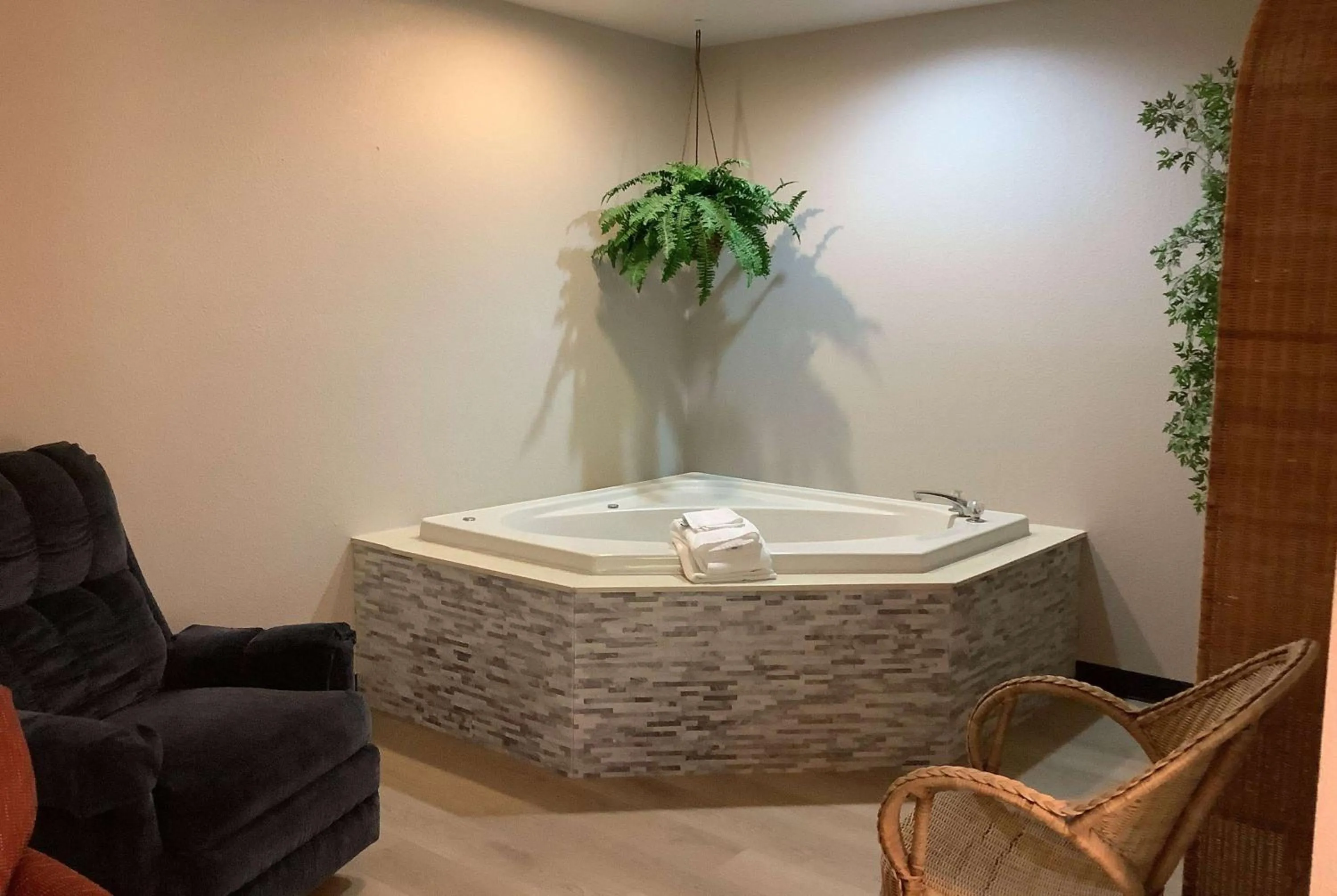 Photo of the whole room in Days Inn by Wyndham Kingdom City