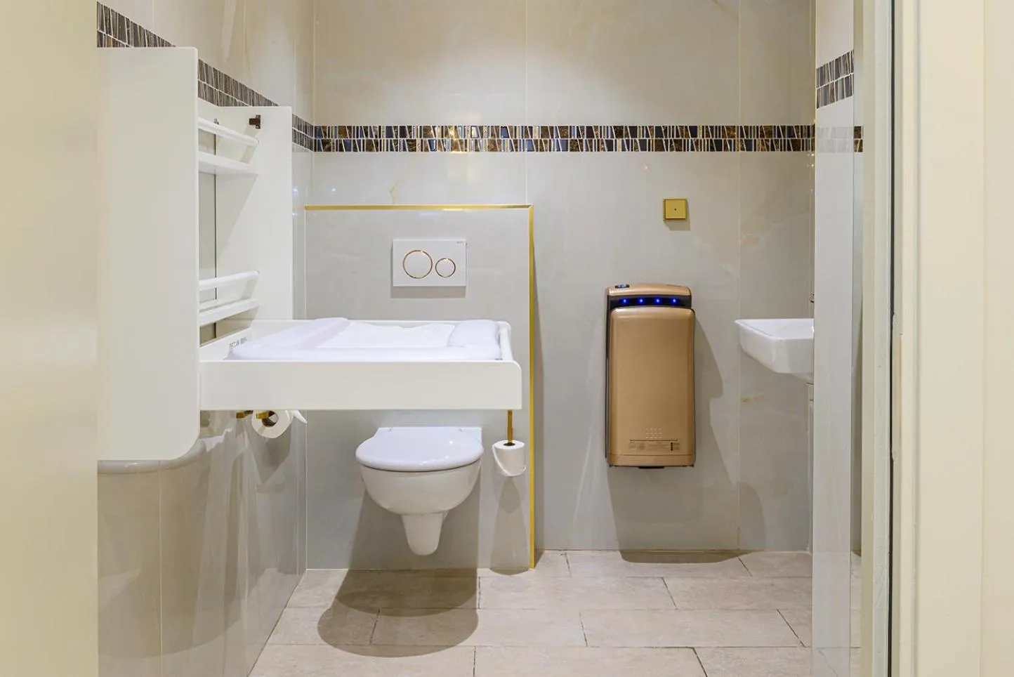 Property building in Résidence Aston la Scala