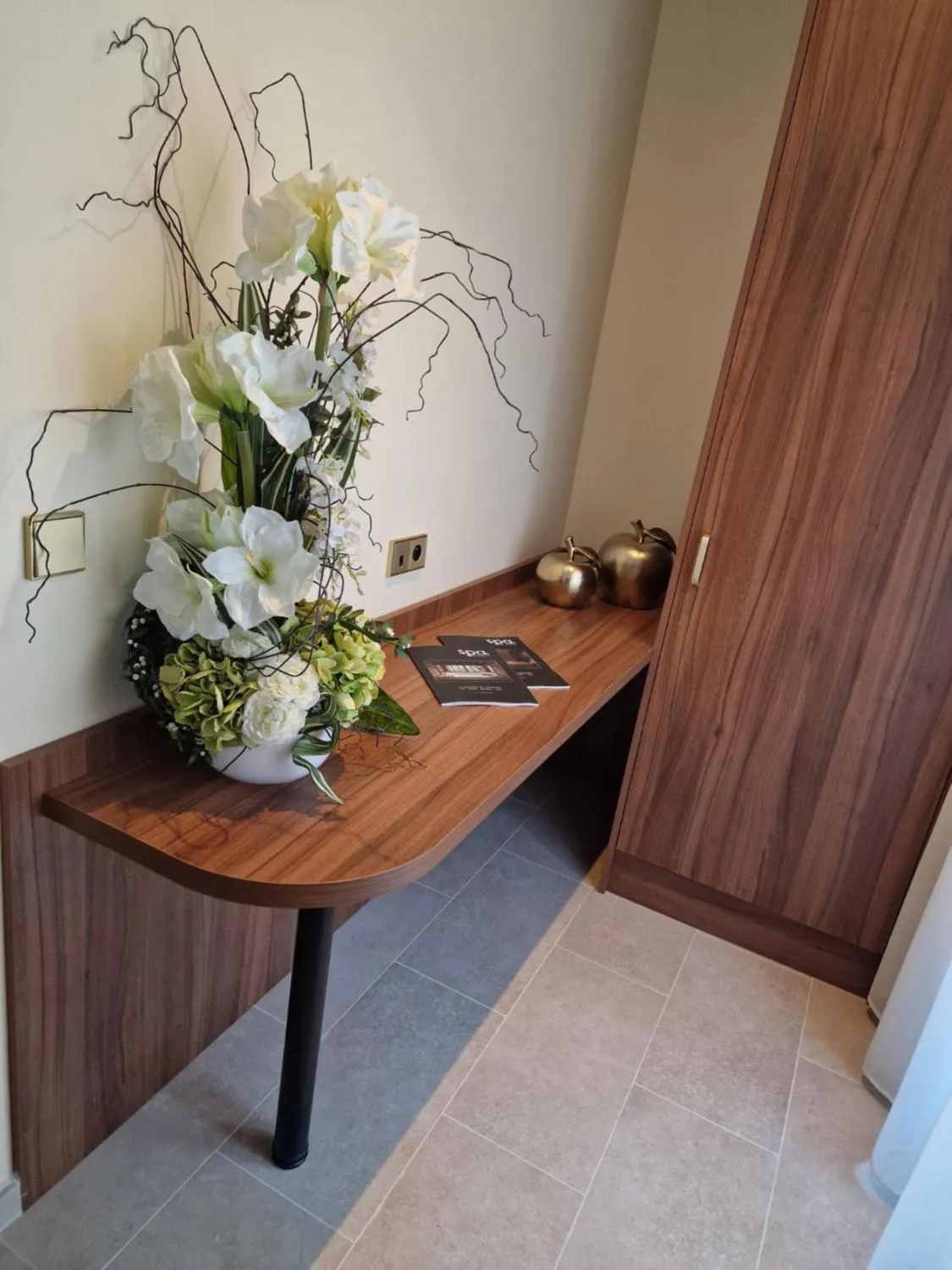 wardrobe in Résidence Aston la Scala