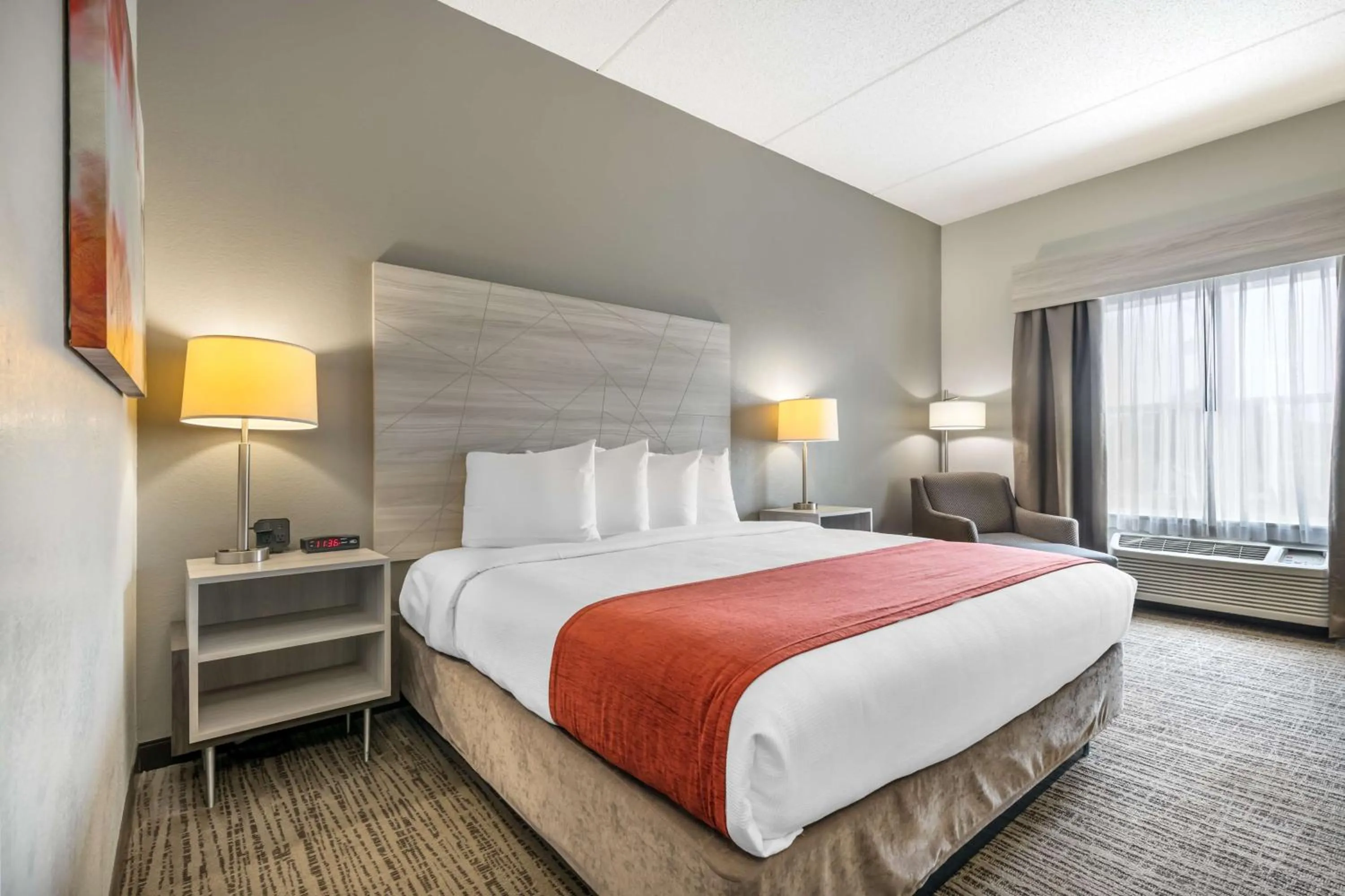 Bedroom, Bed in Best Western Plus Lake City