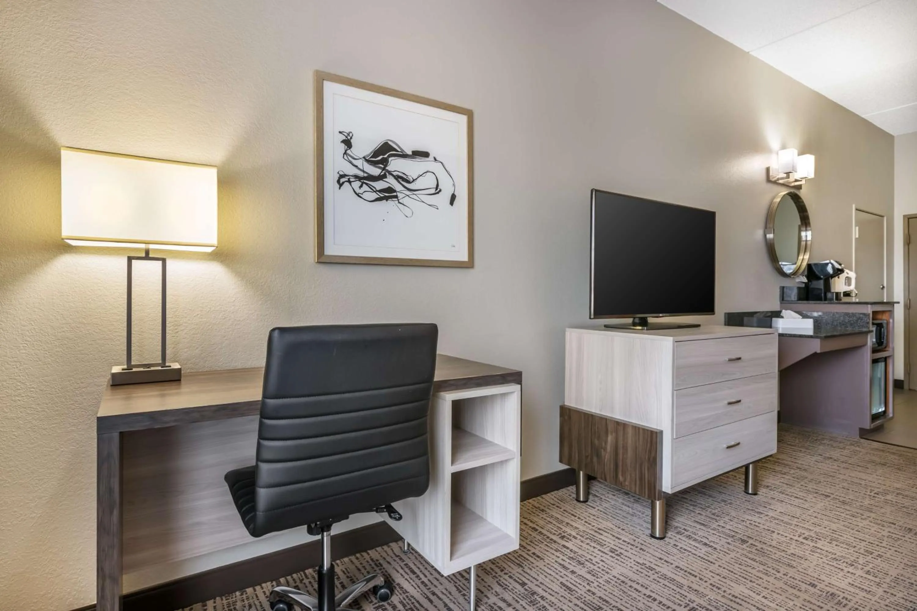 Bedroom in Best Western Plus Lake City