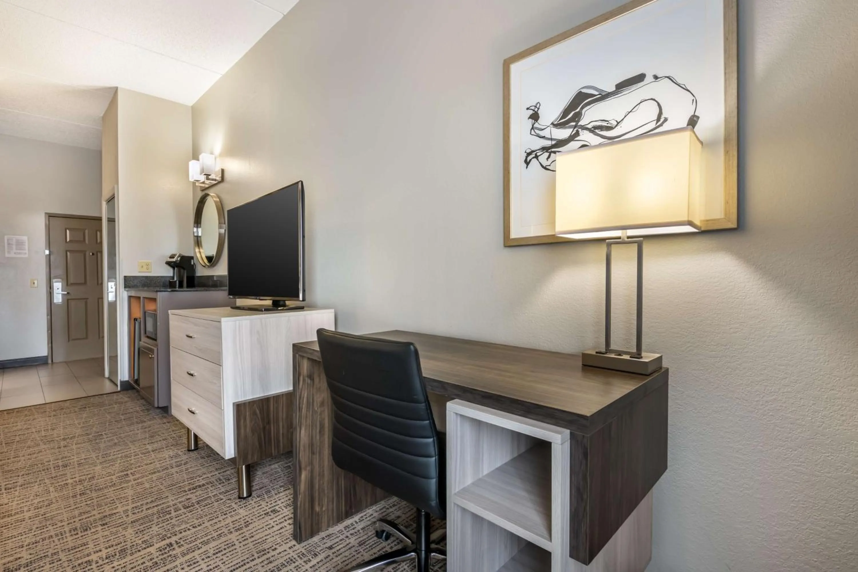 Bedroom in Best Western Plus Lake City