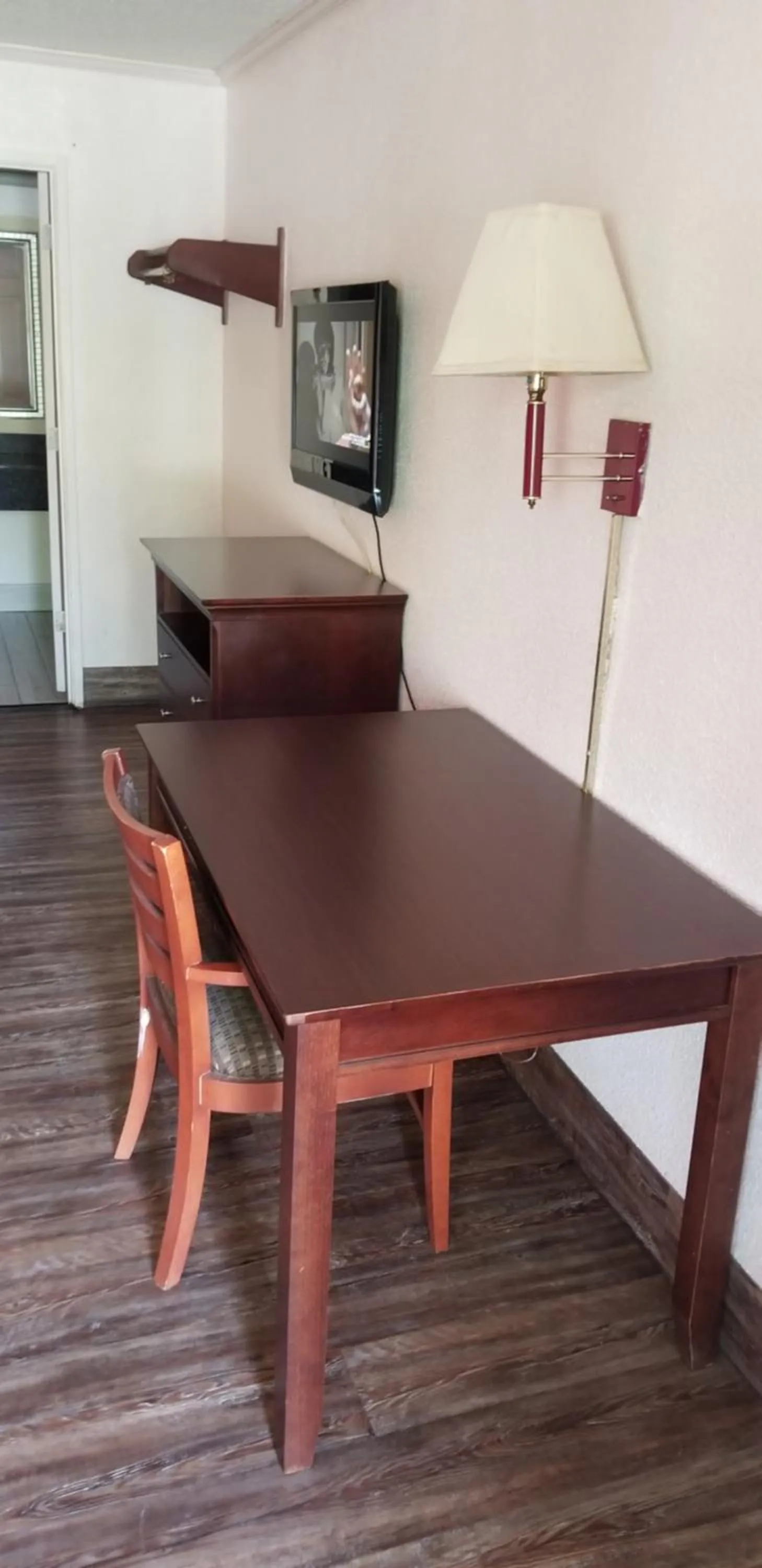 TV and multimedia in Best Inn Formerly Known as M Star Hotel