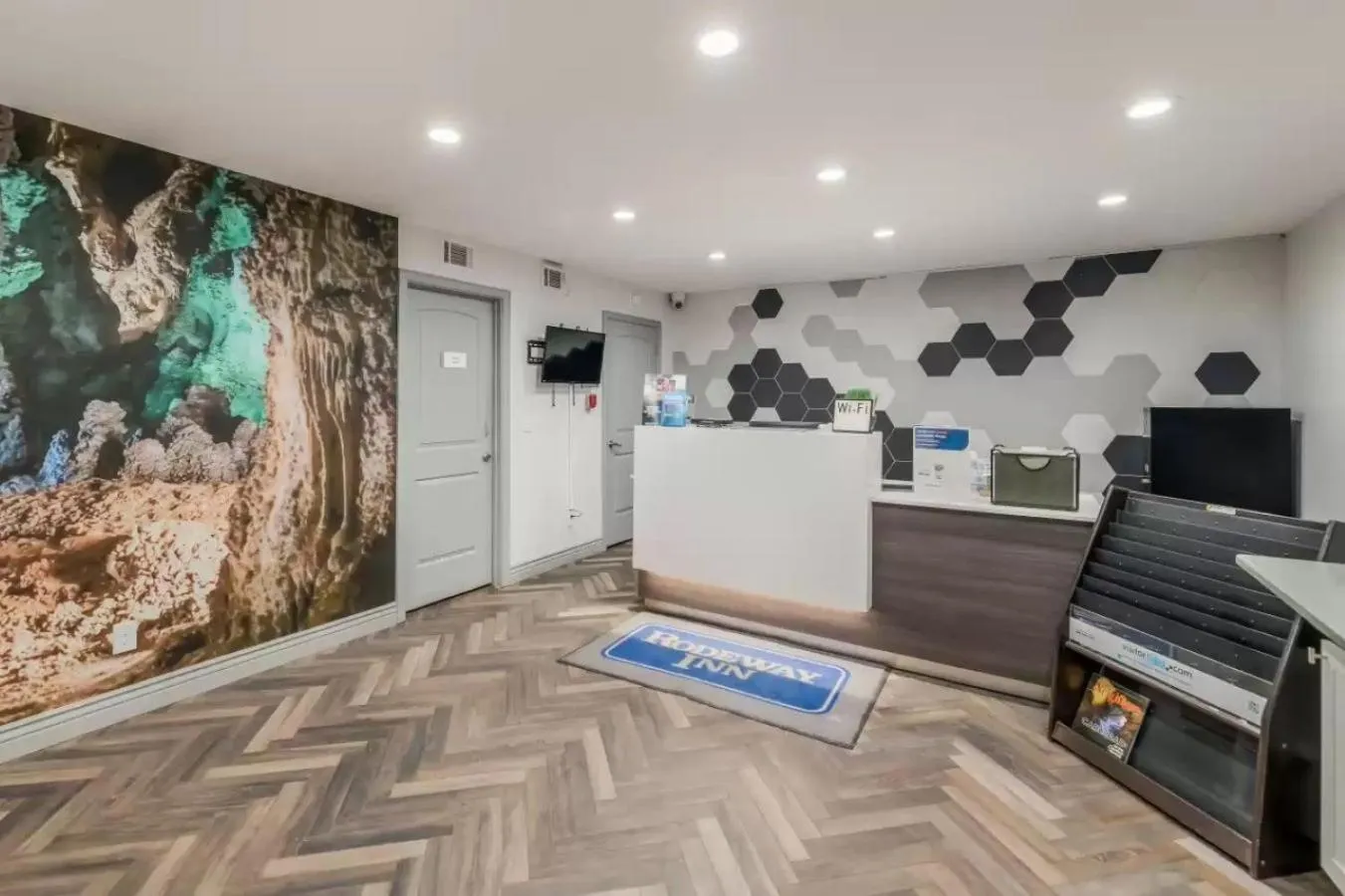 Lobby or reception in National Parks Inn