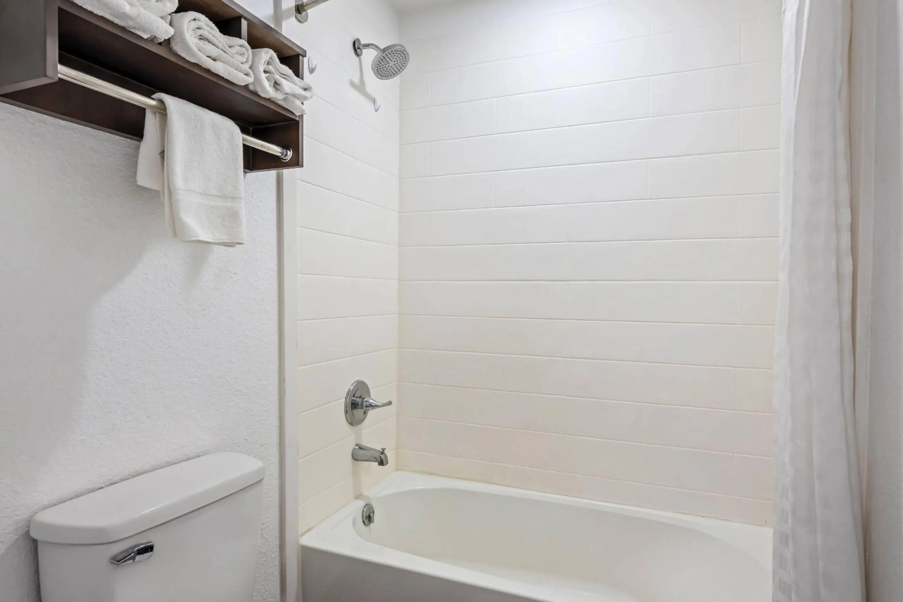 Bedroom in Rodeway Inn Carlsbad Caverns Area