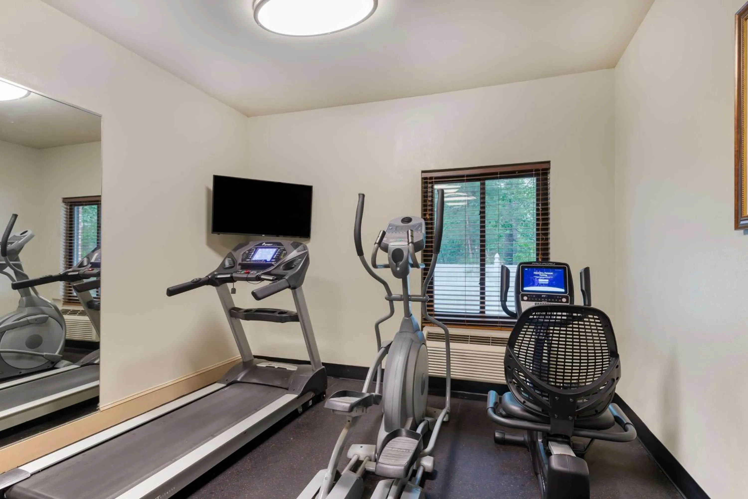 Fitness centre/facilities in Best Western Plus Hopewell Inn