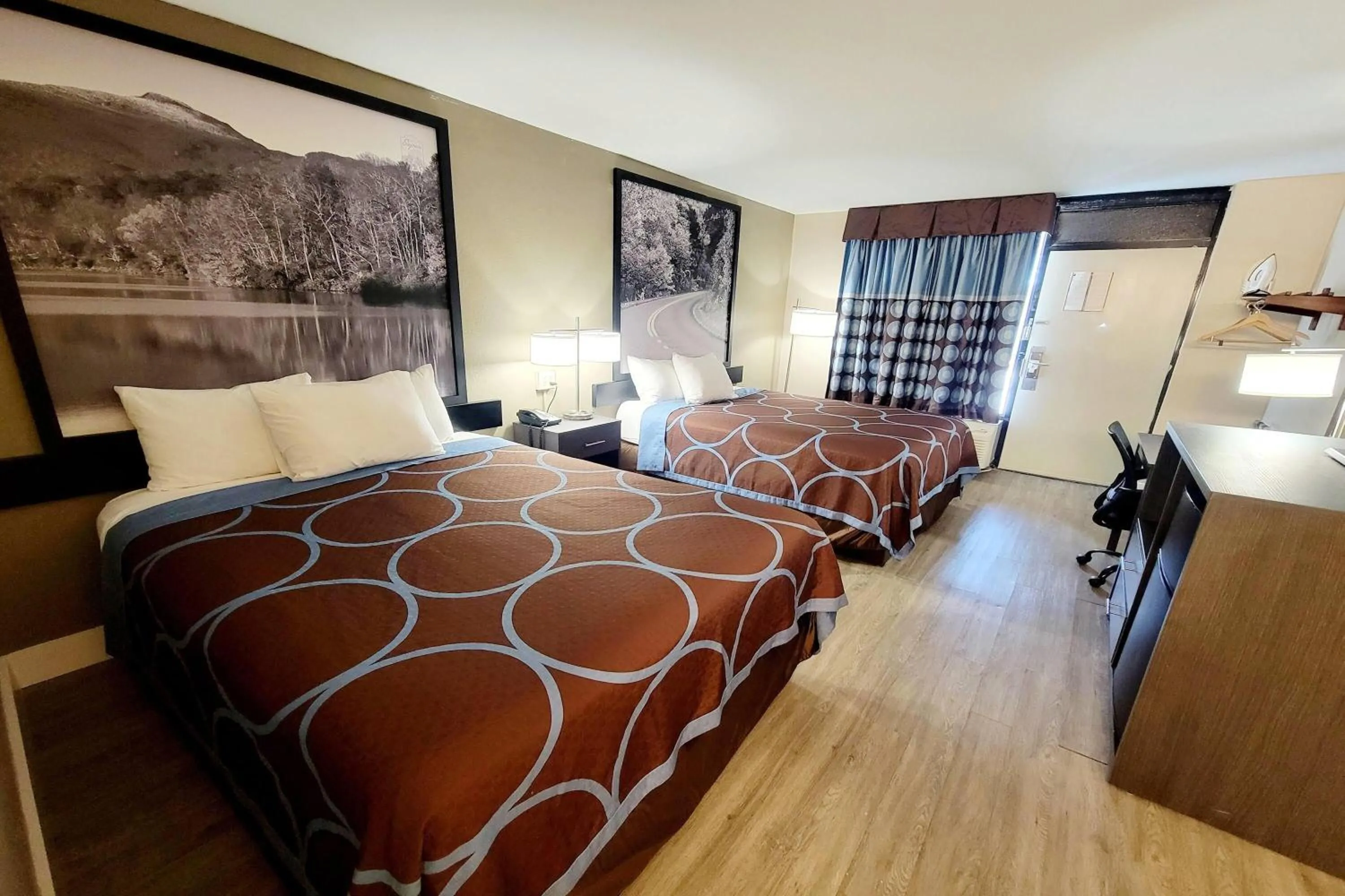 Photo of the whole room in Super 8 by Wyndham Marion NC