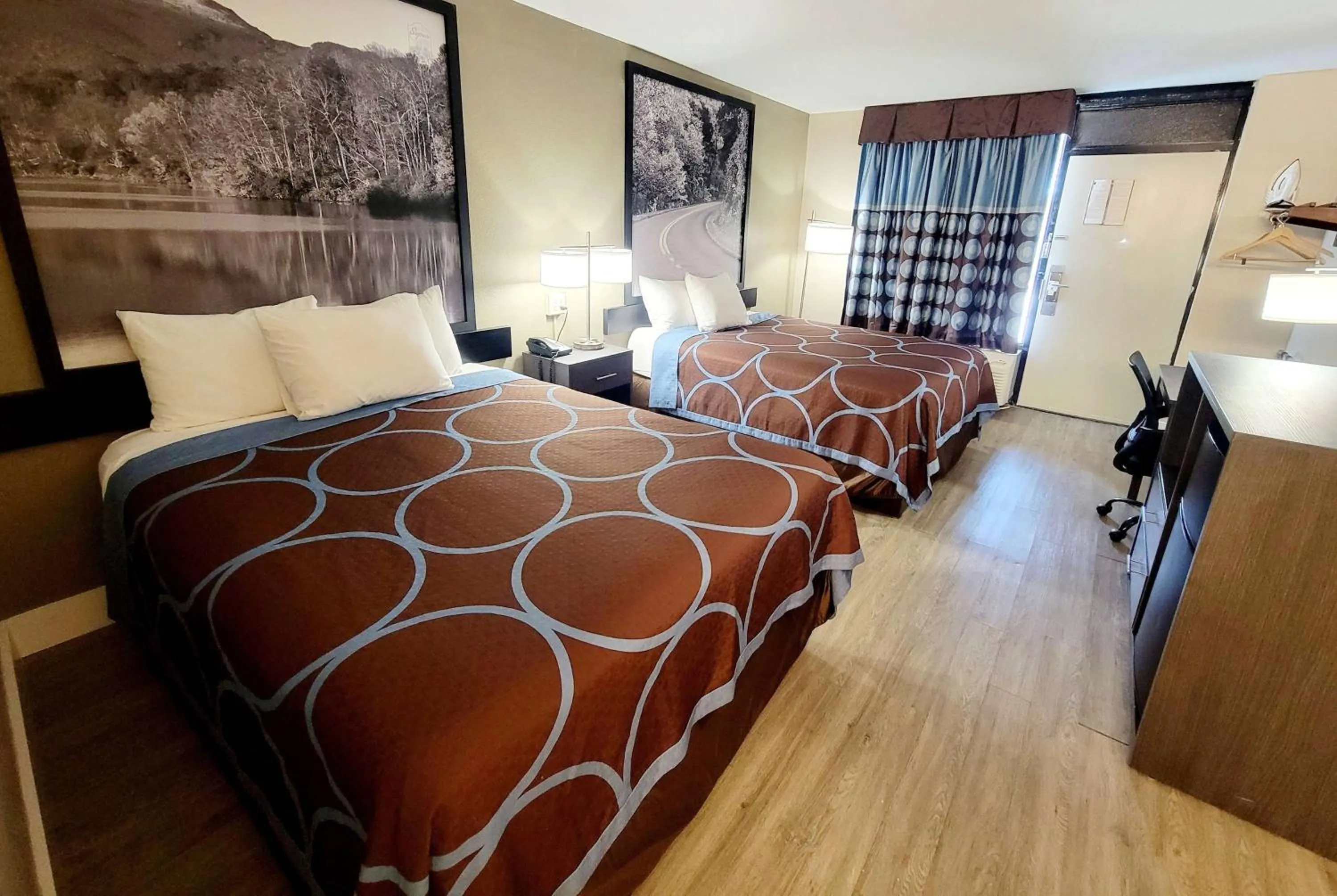 Photo of the whole room in Super 8 by Wyndham Marion NC