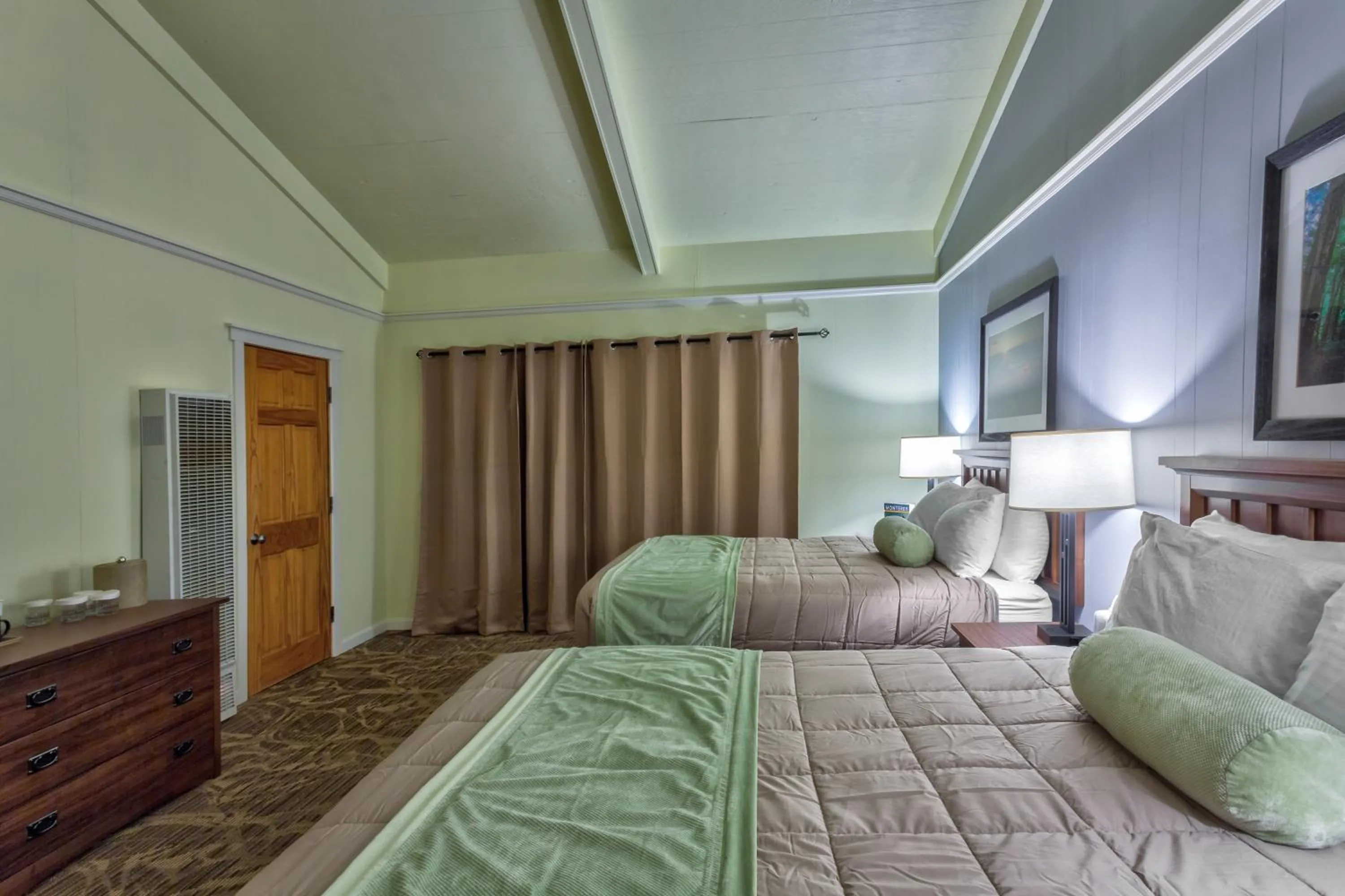 Bed in Big Sur Lodge