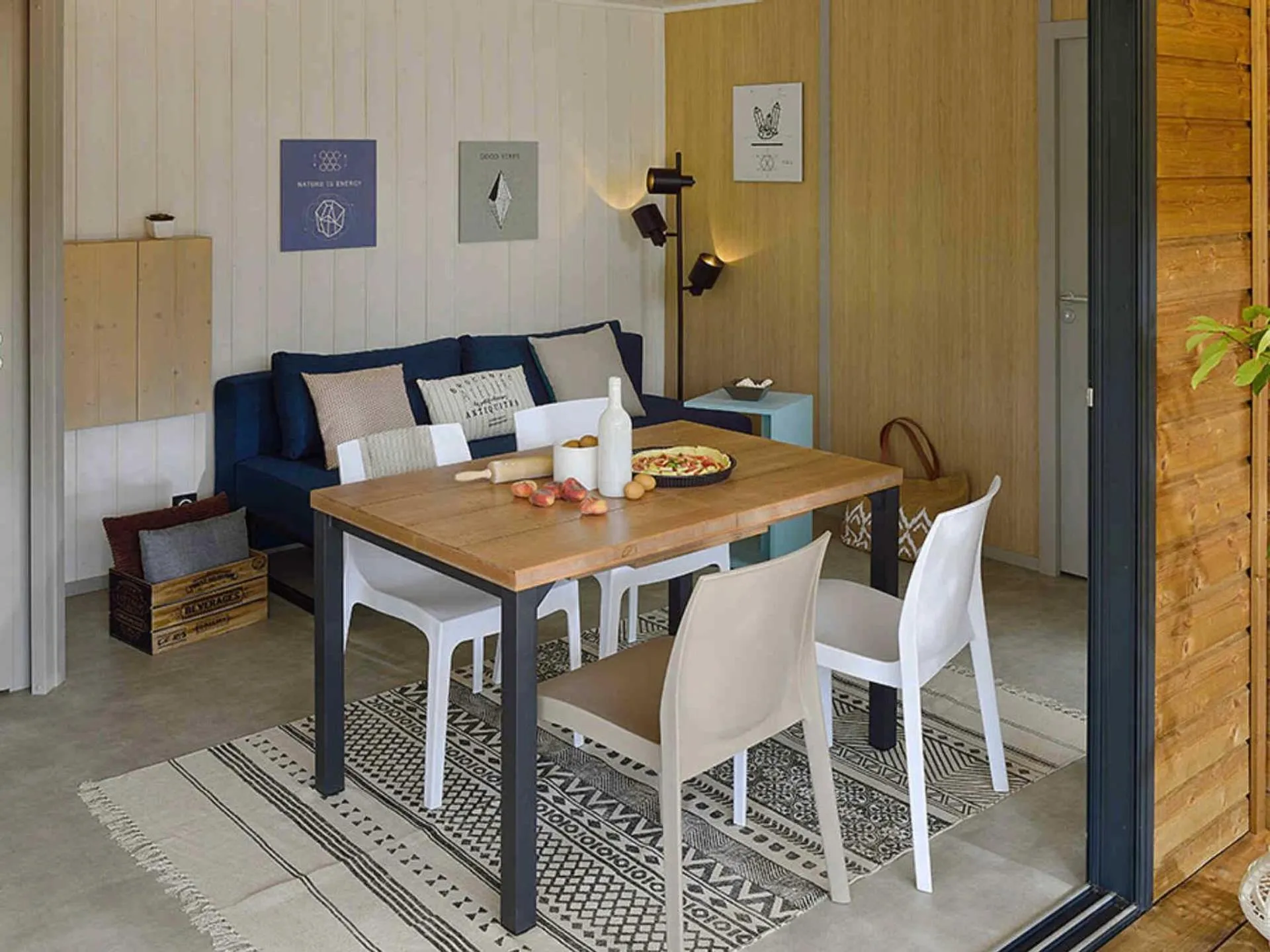 Dining area in Les Chalets de Saint Maurice (Dieulefit)