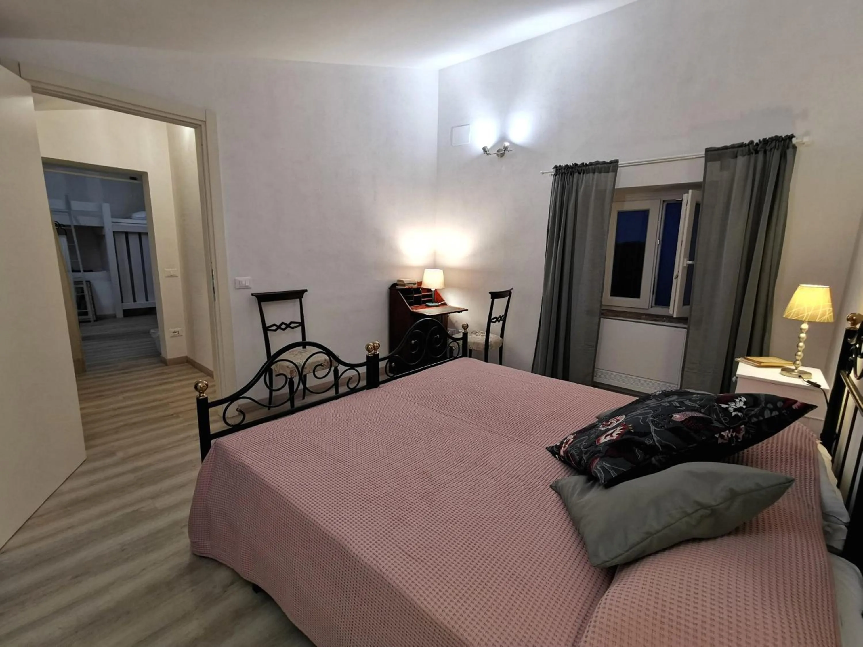 Photo of the whole room, Bed in Corte Buenavista