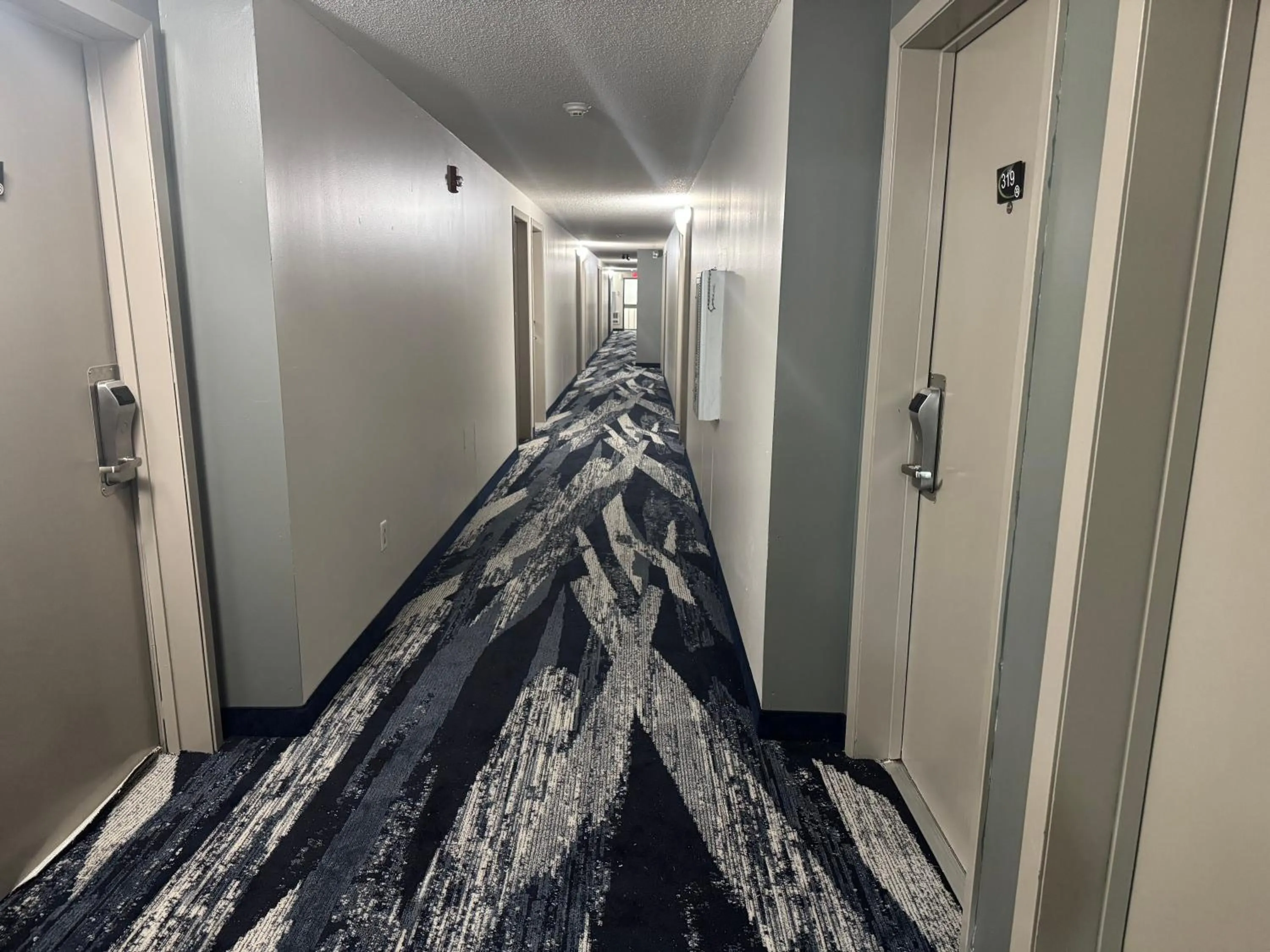 Super 8 by Wyndham Mankato