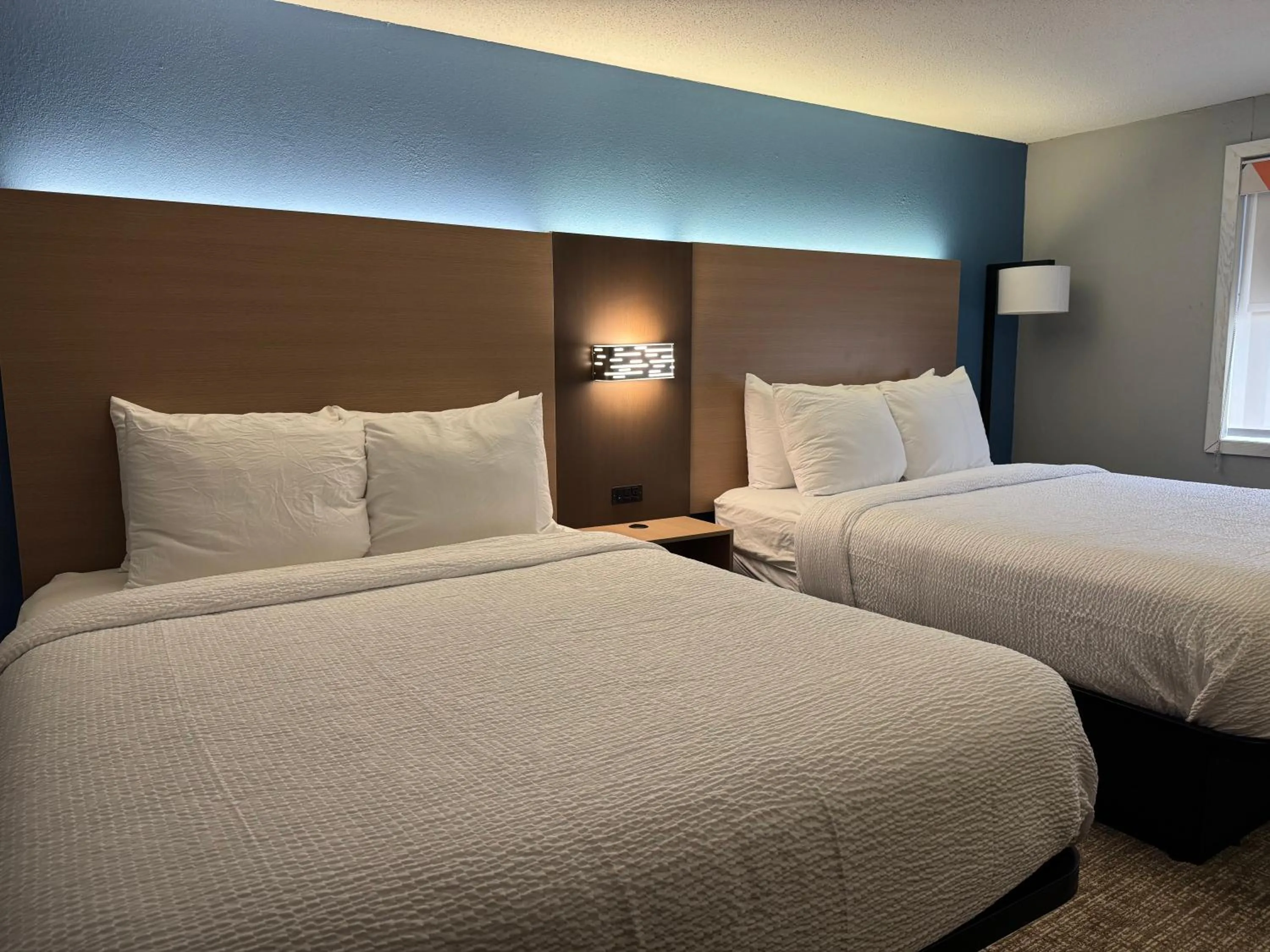 Bed in Super 8 by Wyndham Mankato