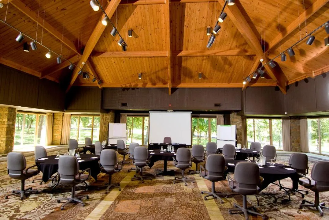 POSTOAK Lodge and Retreat