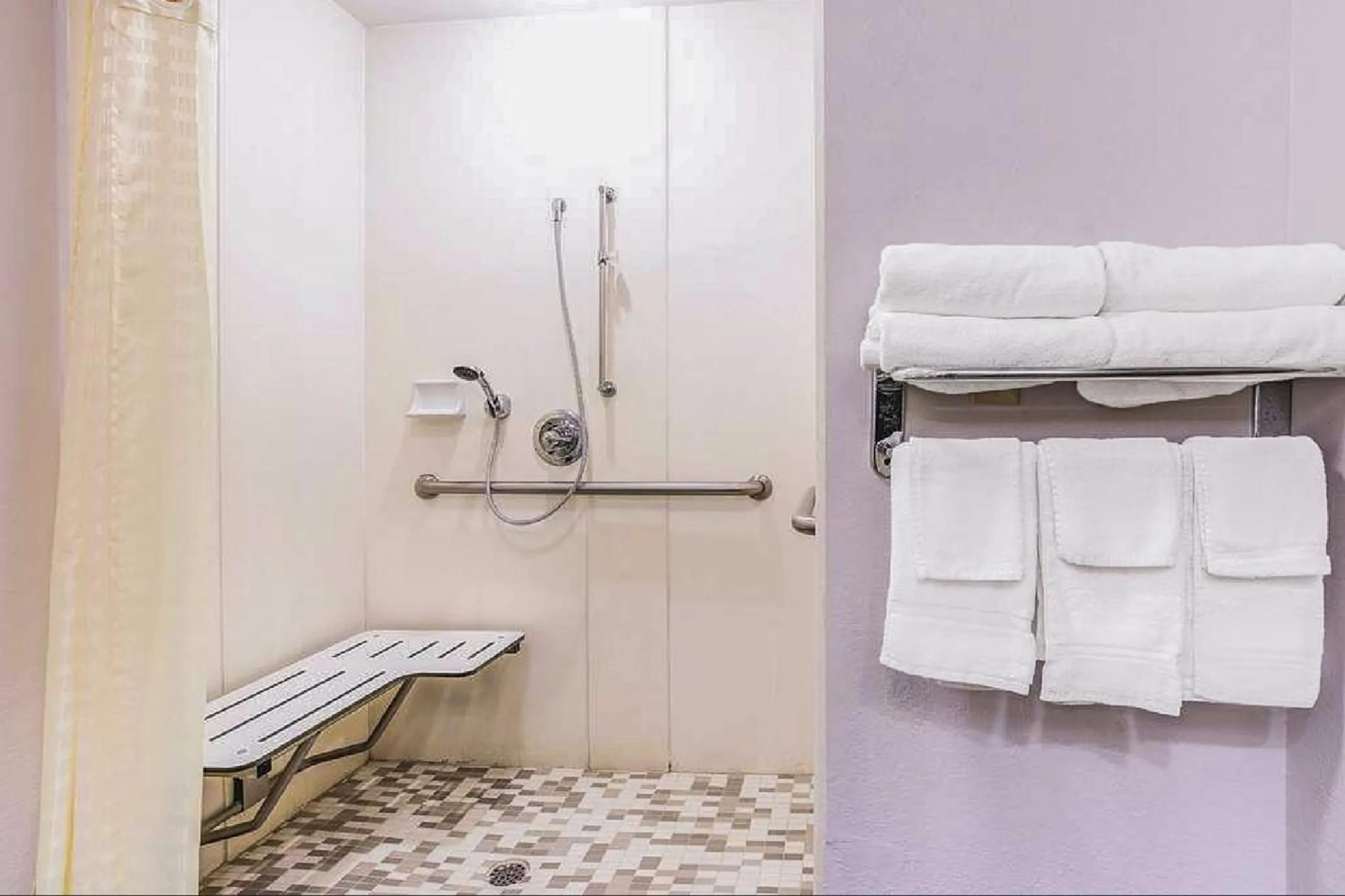 Bathroom in OYO Townhouse Jackson - Ridgeland