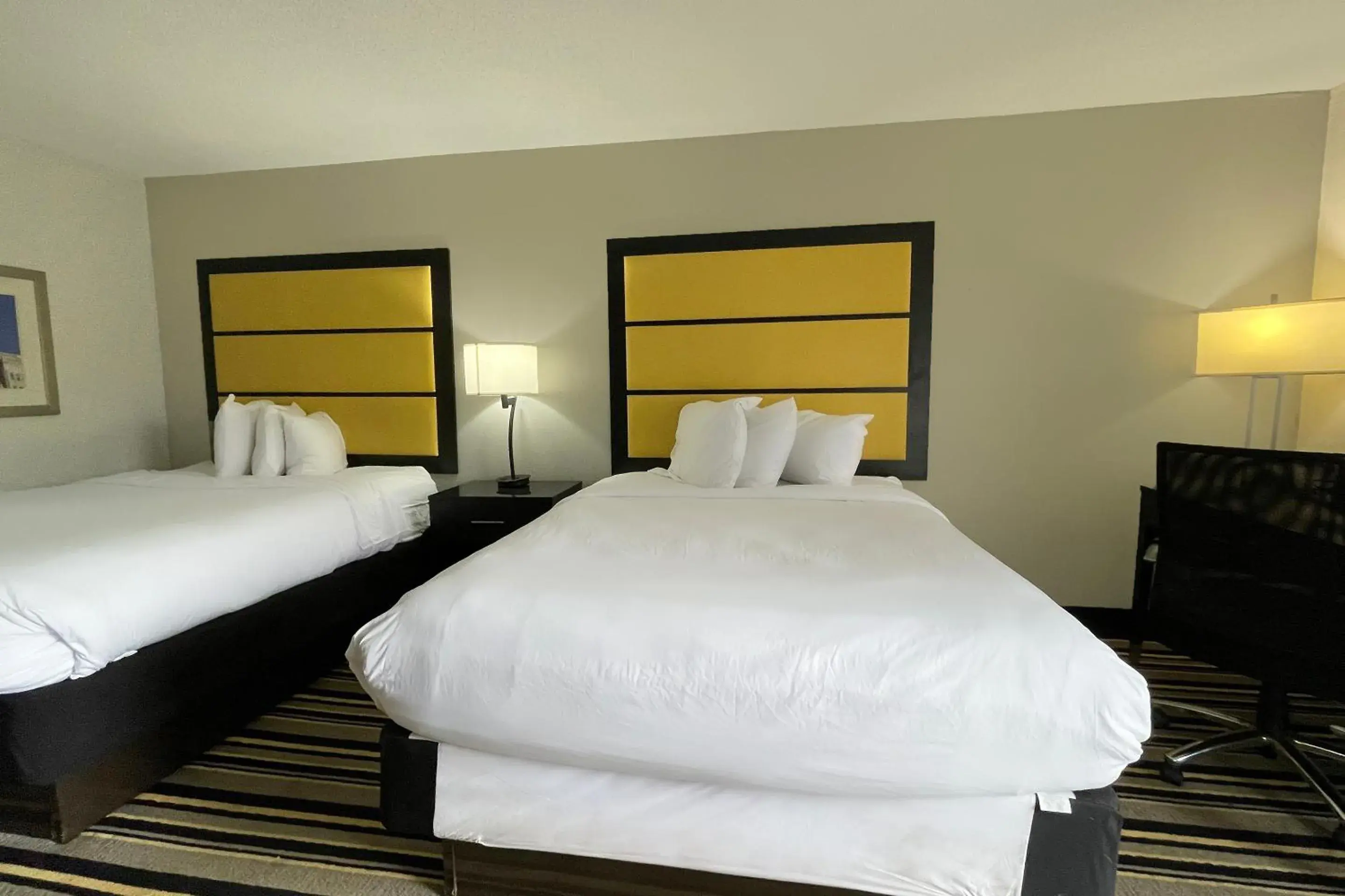 Premium 2 Queen Bed in OYO Townhouse Jackson - Ridgeland Premium 2 Queen Bed in OYO Townhouse Jackson - Ridgeland