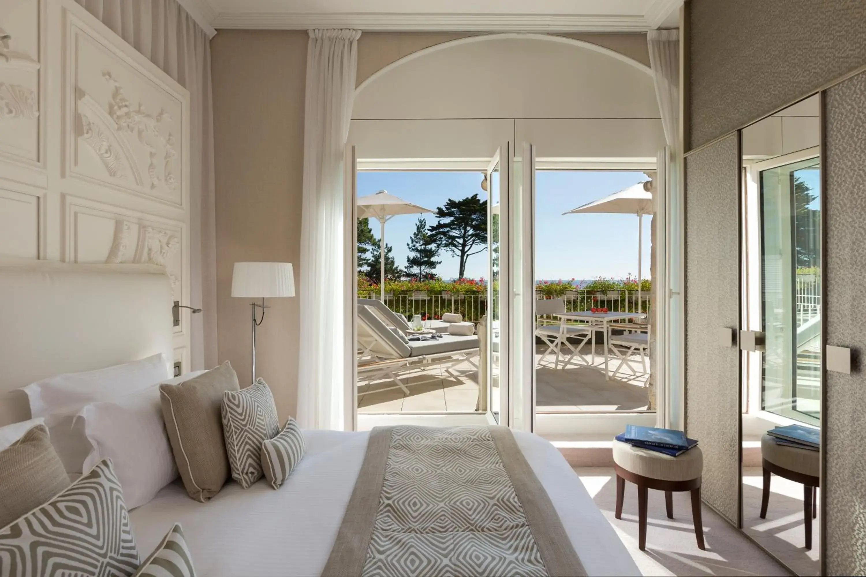 Prestige Junior Suite with sea view in Hôtel Barrière Le Royal La Baule Prestige Junior Suite with sea view in Hôtel Barrière Le Royal La Baule