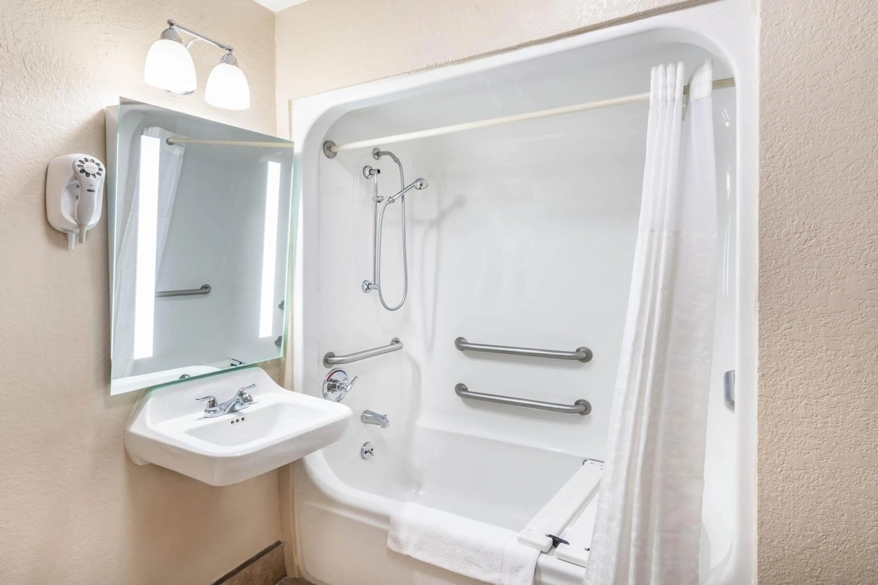 Bathroom in Baymont by Wyndham Tupelo