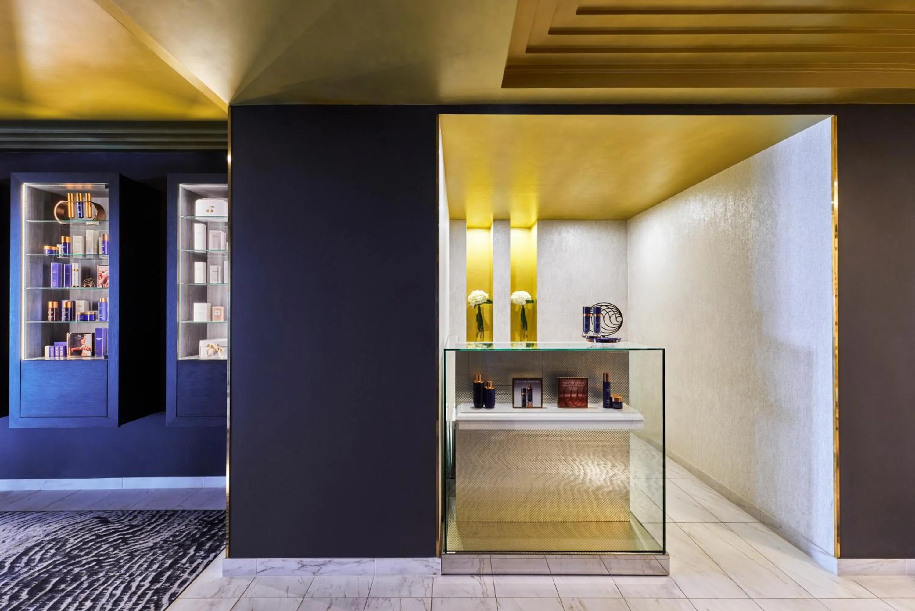 Spa and wellness centre/facilities in Hôtel Barrière L'Hermitage