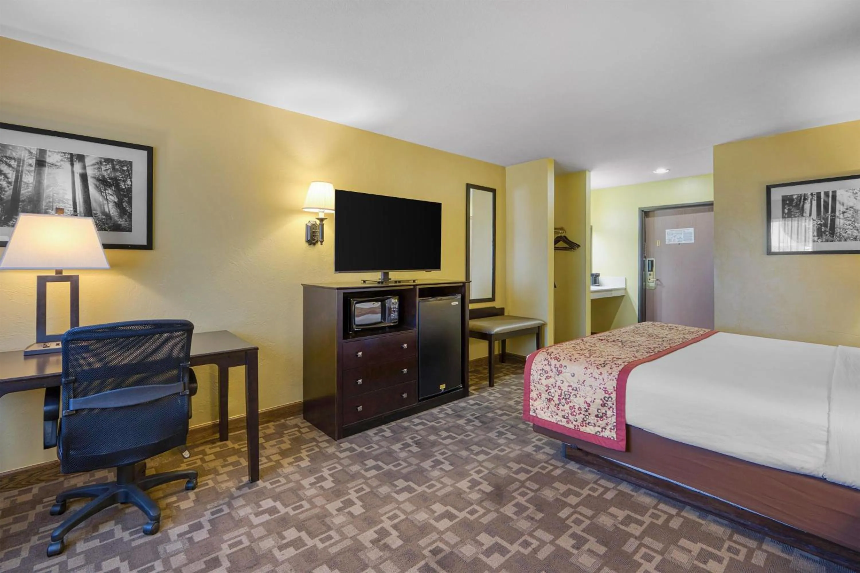 Bedroom, Bed in Best Western Blackfoot Inn