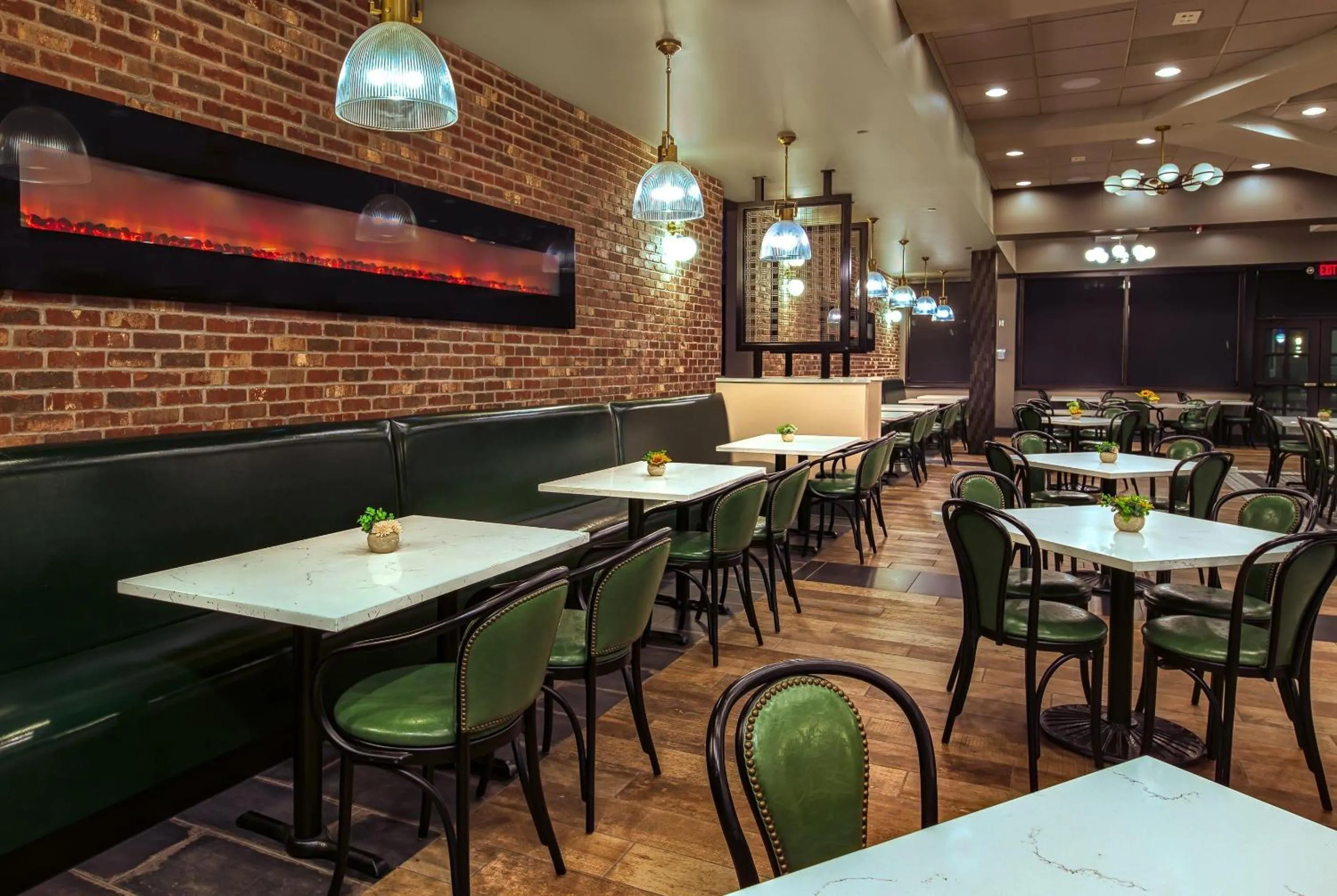 Restaurant/places to eat in Lakeside Hotel Casino, a Travelodge by Wyndham