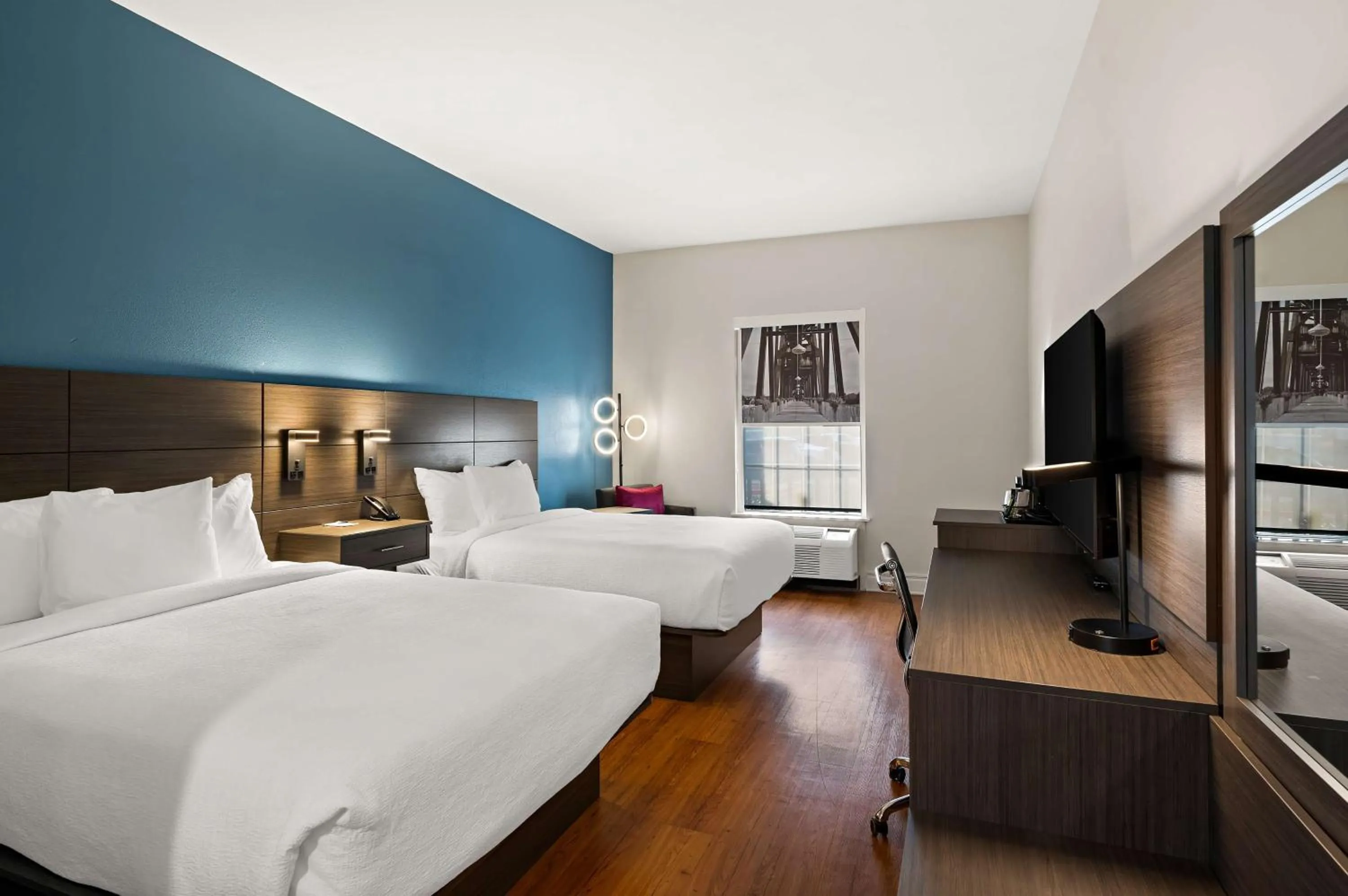 Bed in Best Western Shackleford