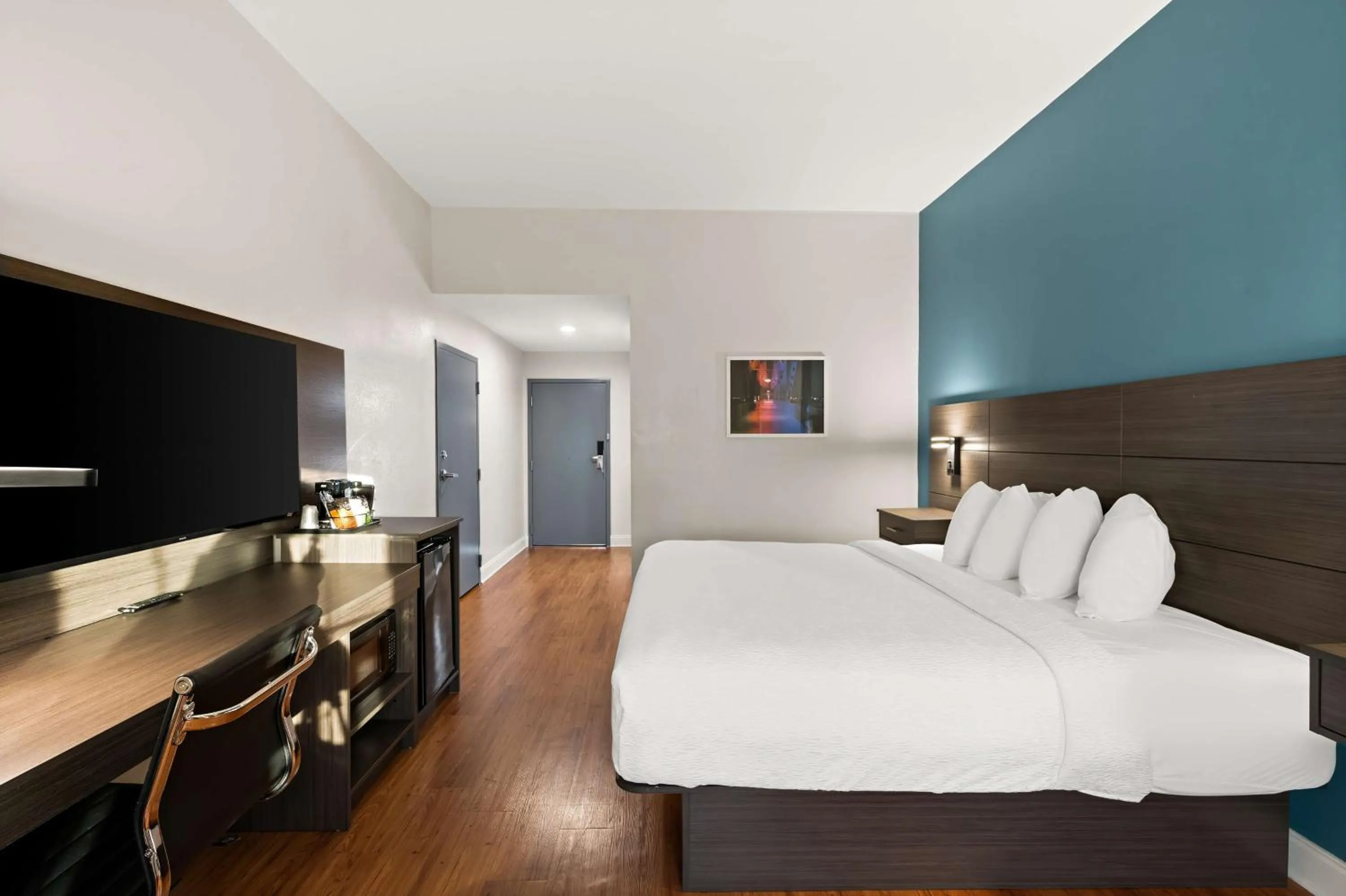 Bed in Best Western Shackleford