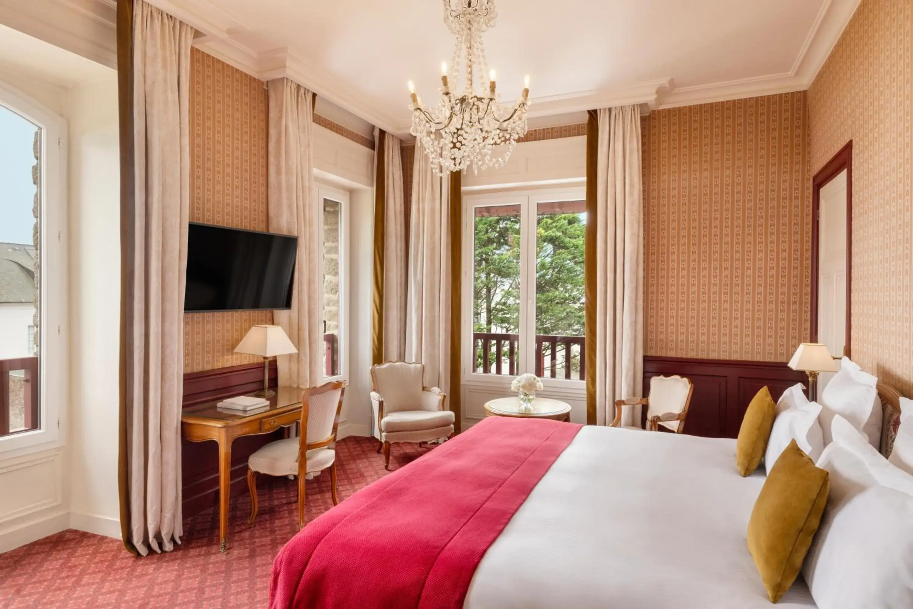 Superior Double Room with Sea View in Le Castel Marie Louise Superior Double Room with Sea View in Le Castel Marie Louise