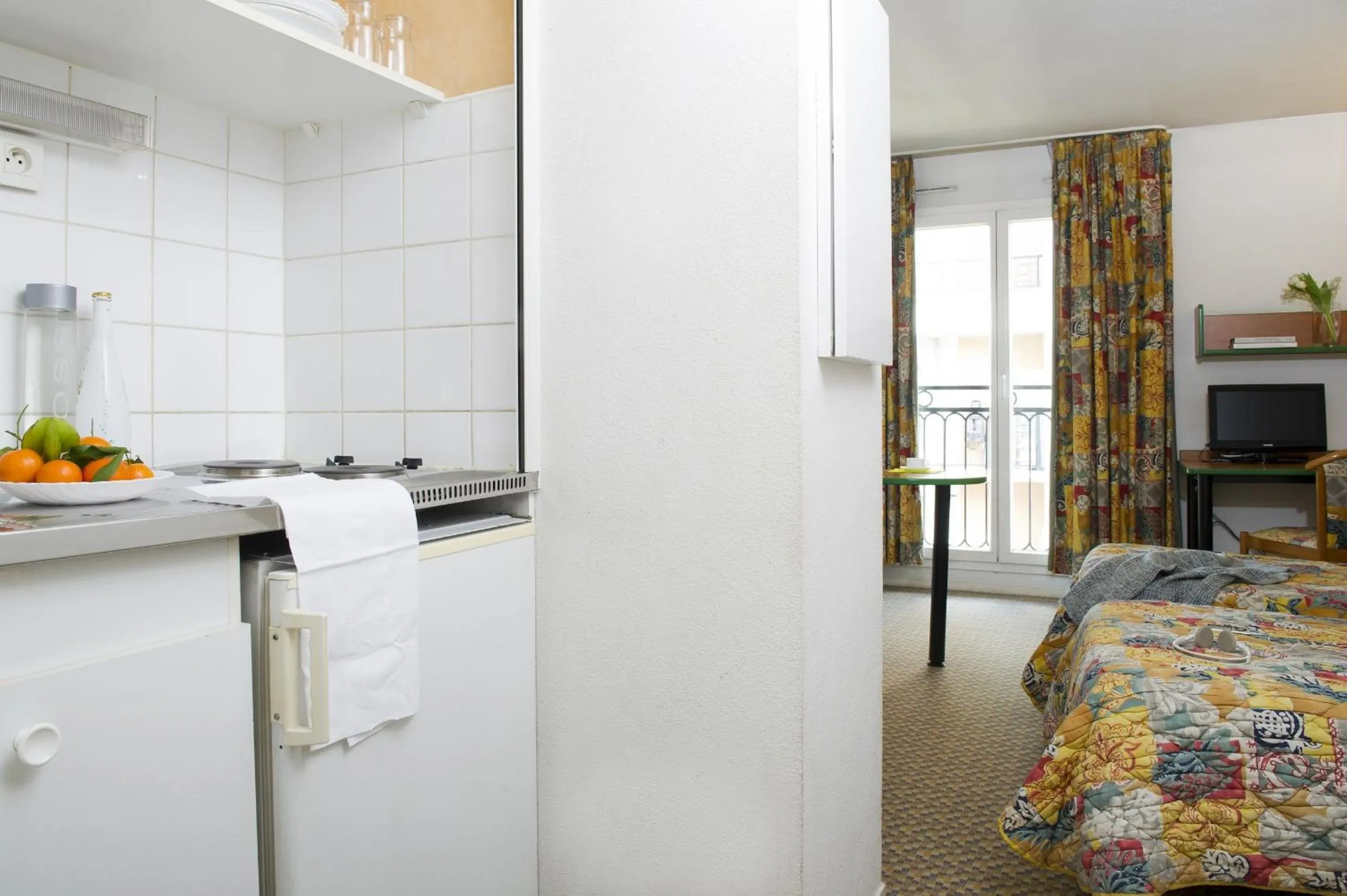Photo of the whole room, Bed in Aparthotel Adagio Access Paris Maisons-Alfort