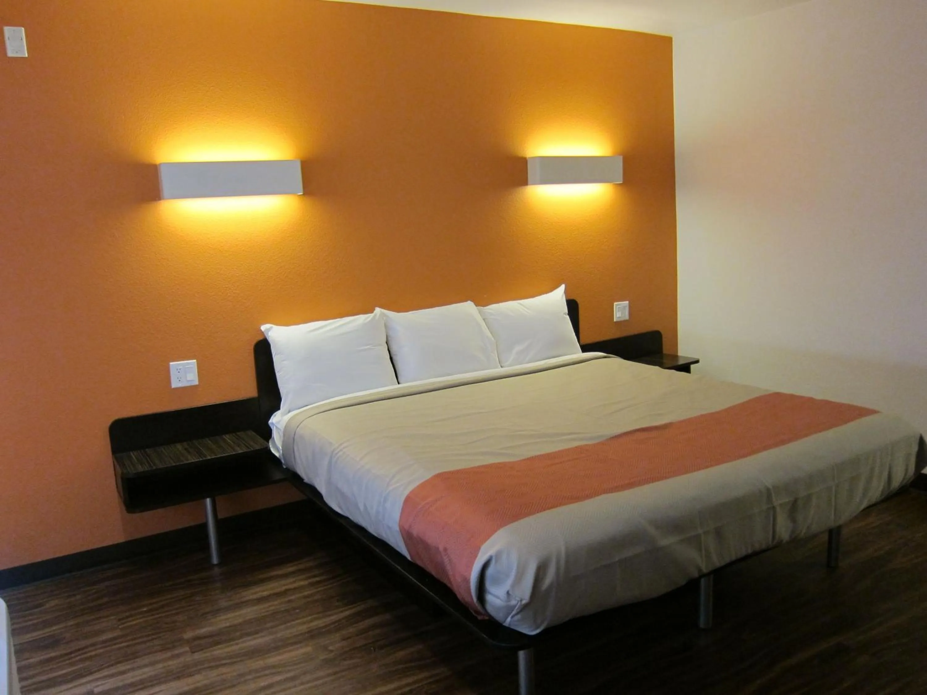 Bed in Motel 6-Oceanside, CA, Marina