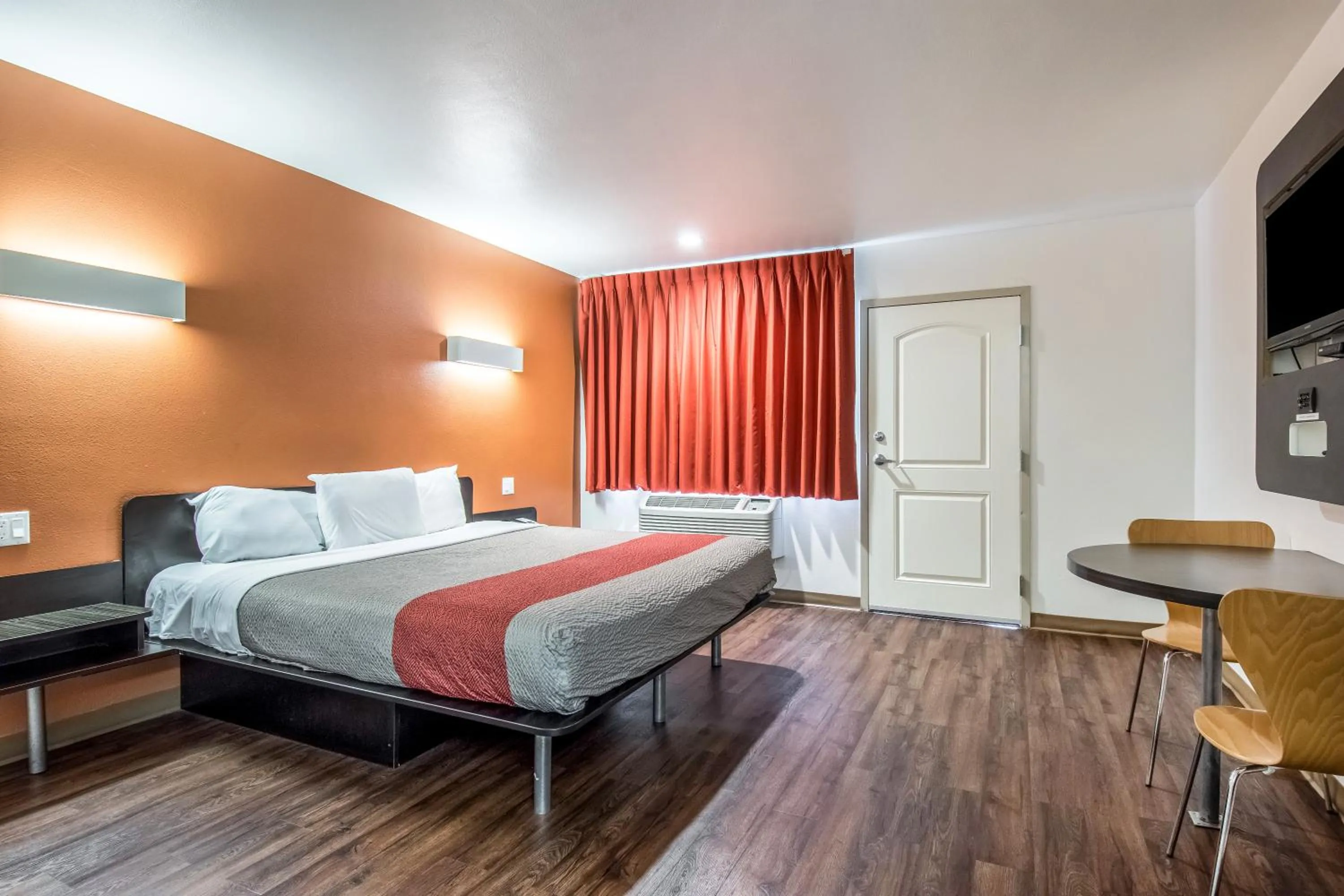 Bed in Motel 6-Oceanside, CA, Marina