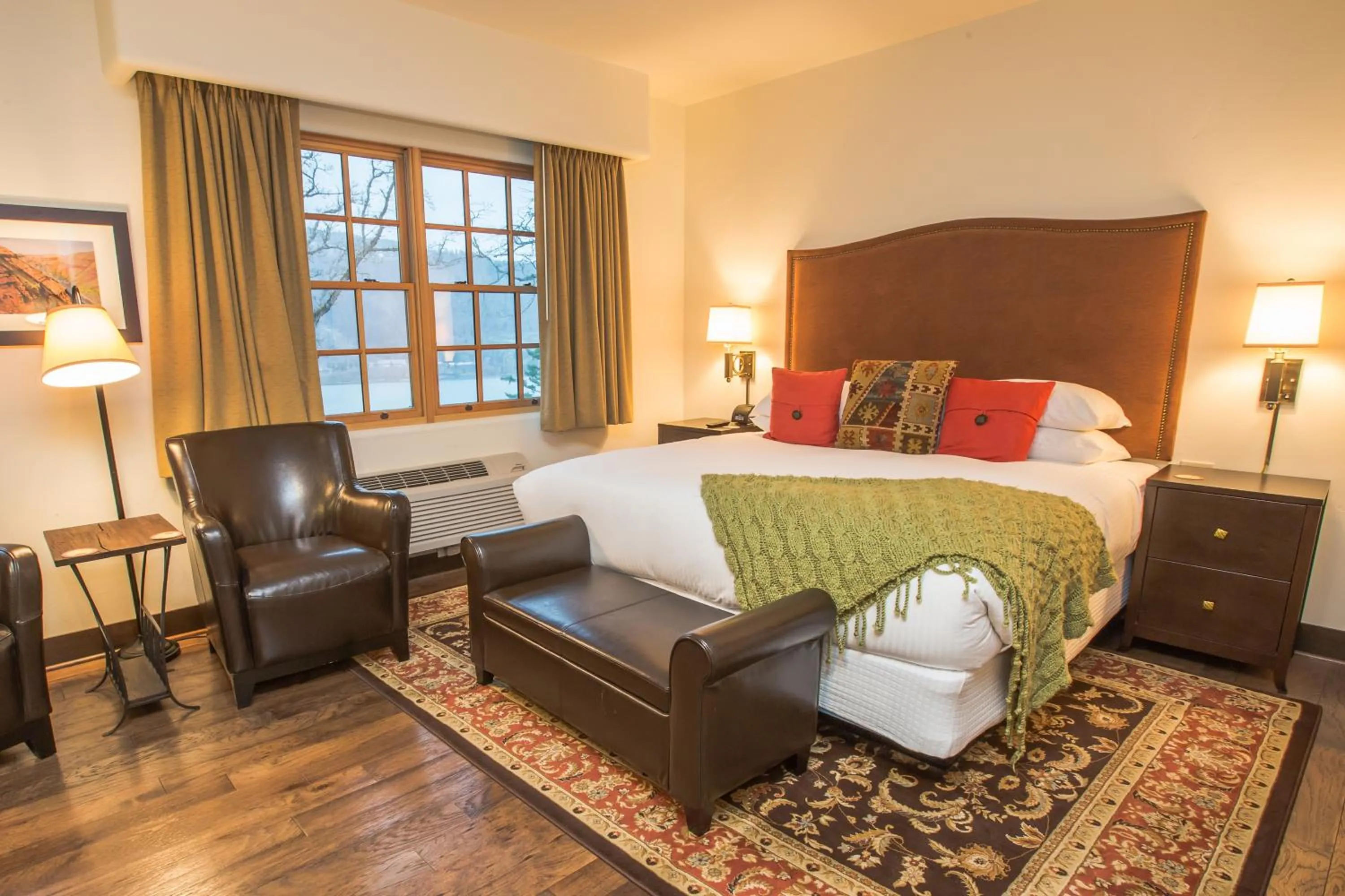 Photo of the whole room in Columbia Cliff Villas