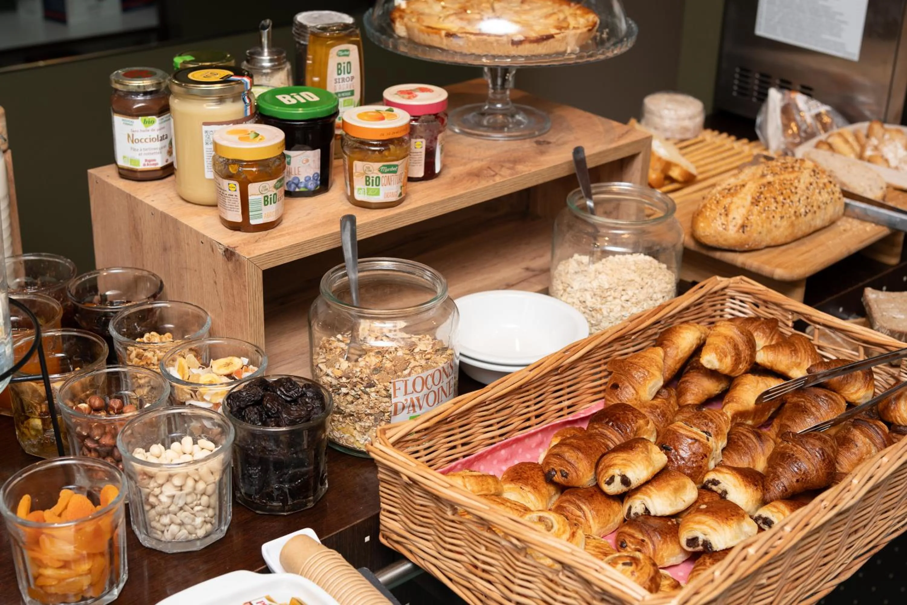 Food and drinks in Hôtel Escurial - Centre Gare