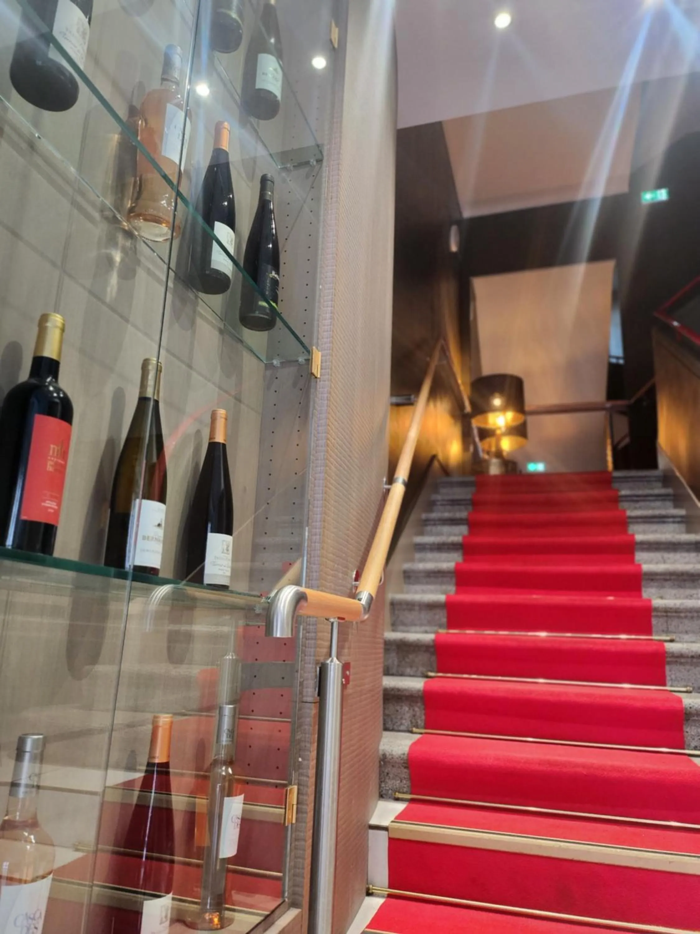 Lobby or reception in Hôtel Escurial - Centre Gare