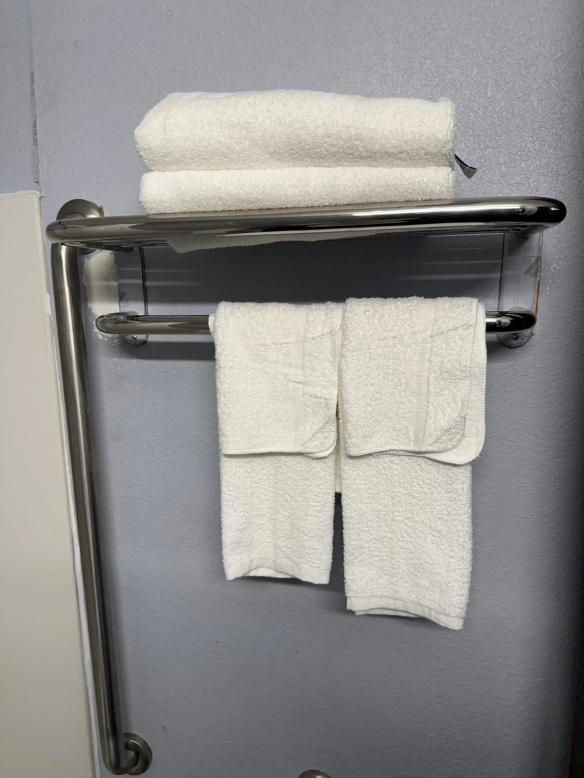 towels in Econo Lodge Montgomery South I-65