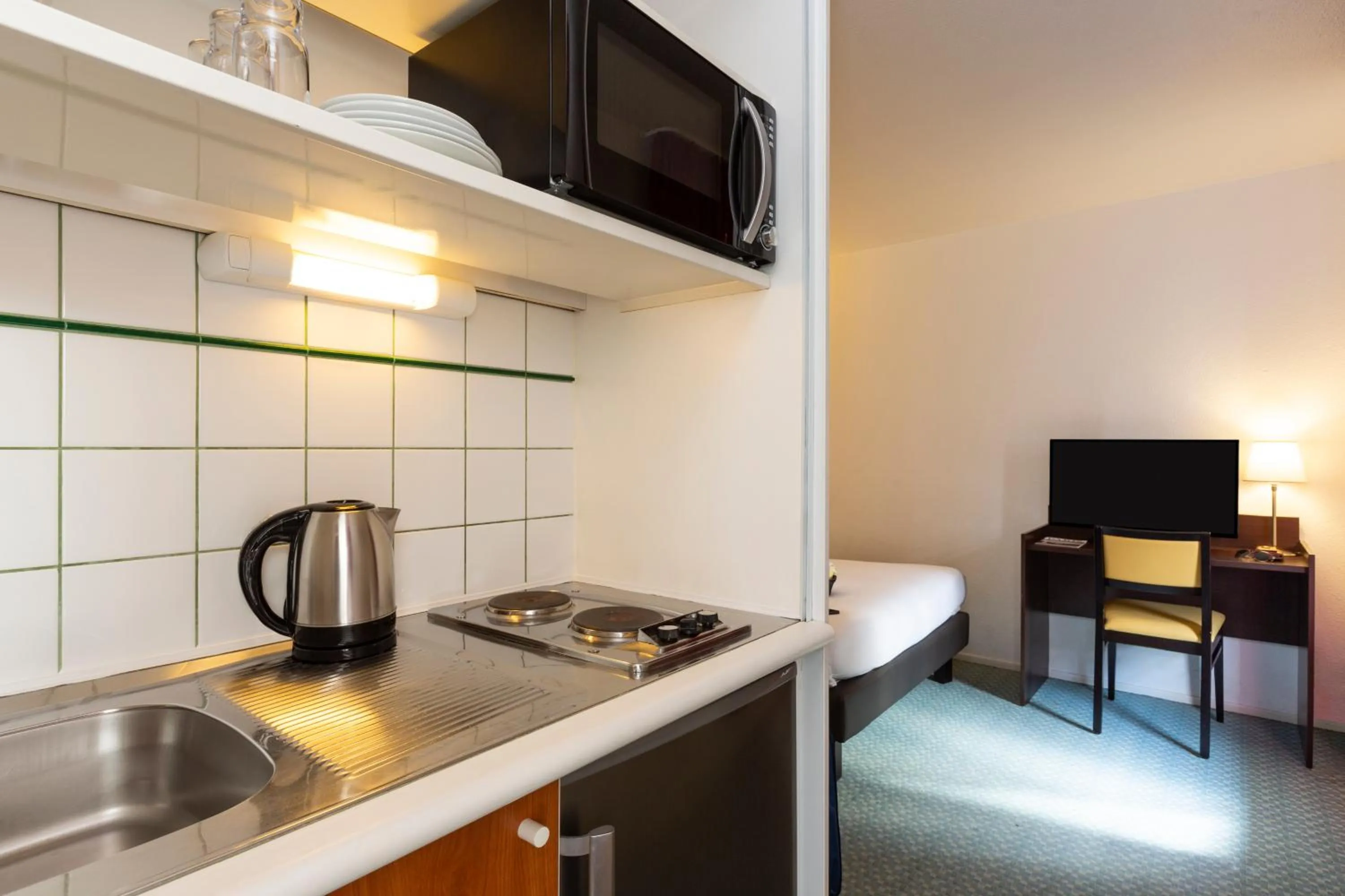 Dining area in Aparthotel Adagio Access La Défense - Léonard De Vinci