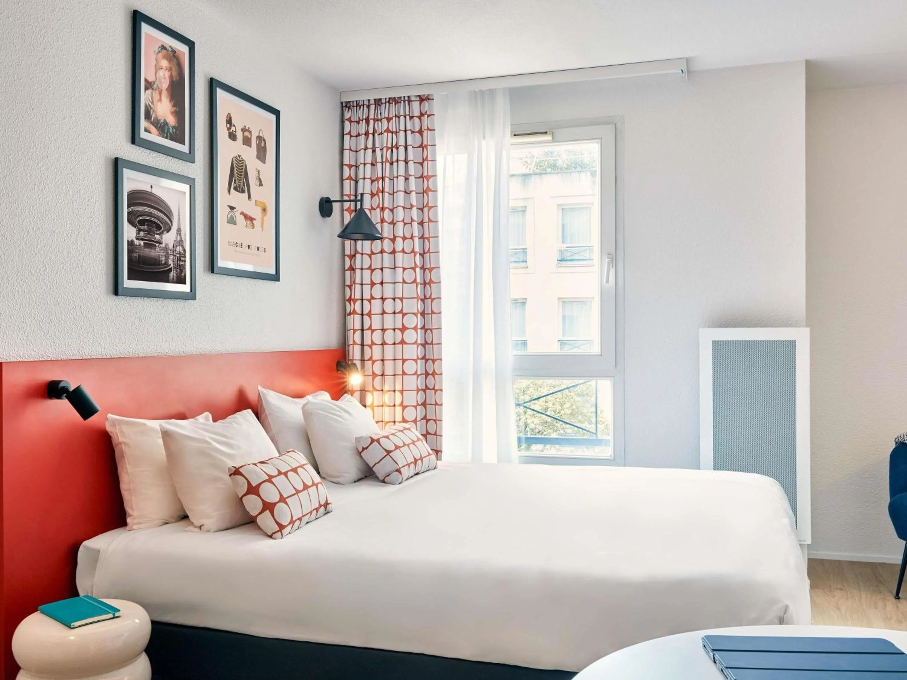 Bedroom, Bed in Aparthotel Adagio Access Paris Vanves - Porte de Versailles