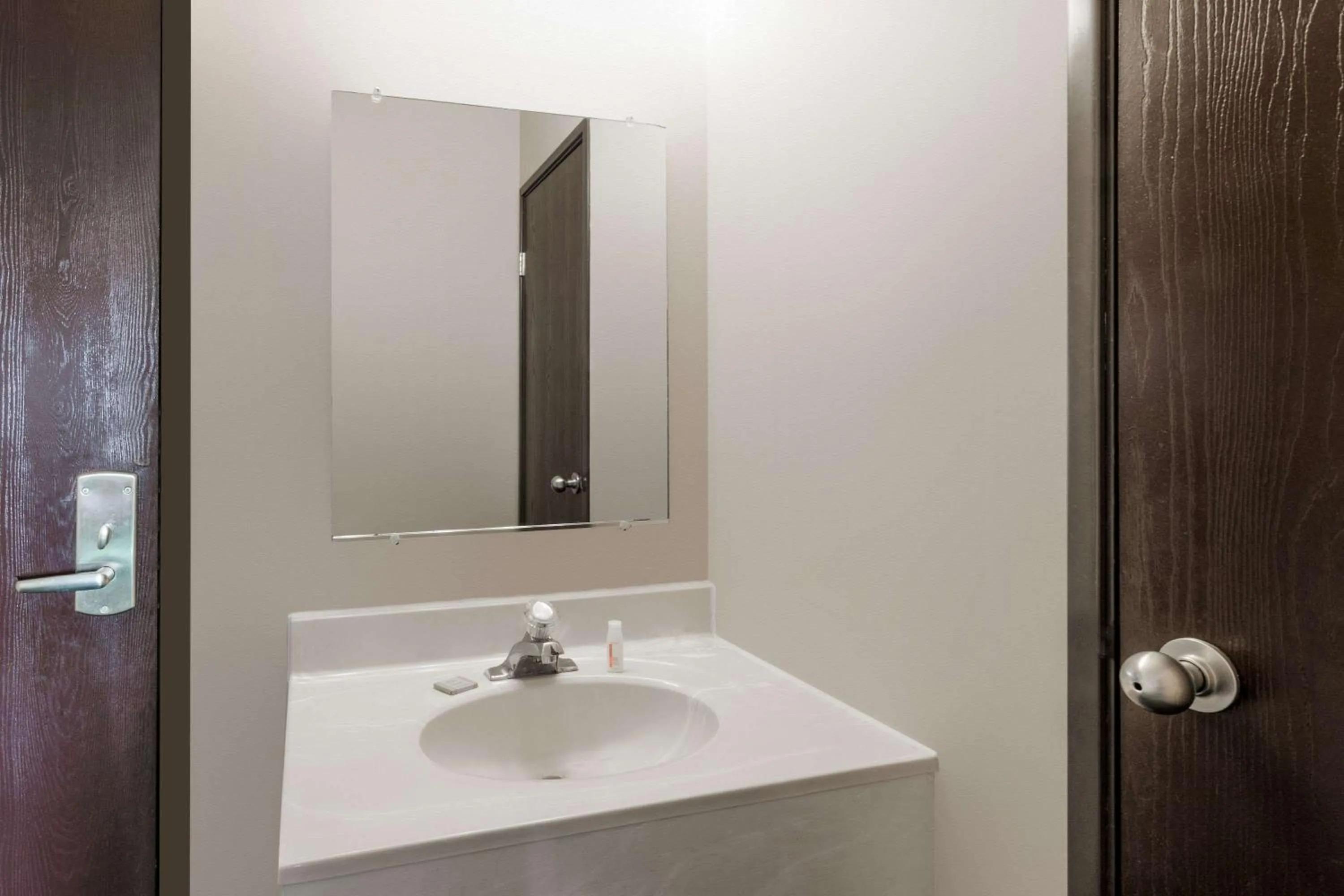 Bathroom in Super 8 by Wyndham Woodstock