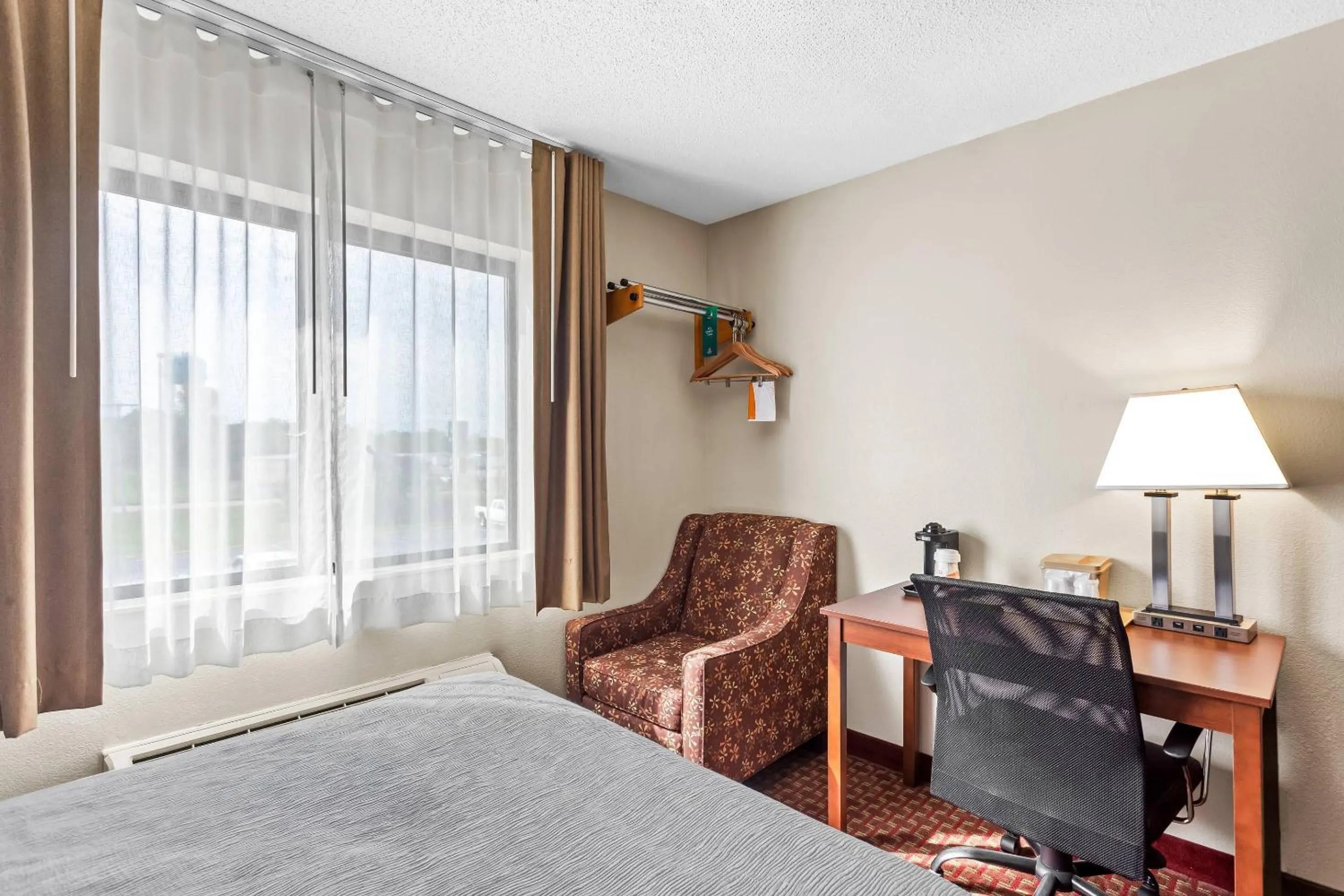 Bedroom, Bed in Comfort Inn & Suites Schulenburg