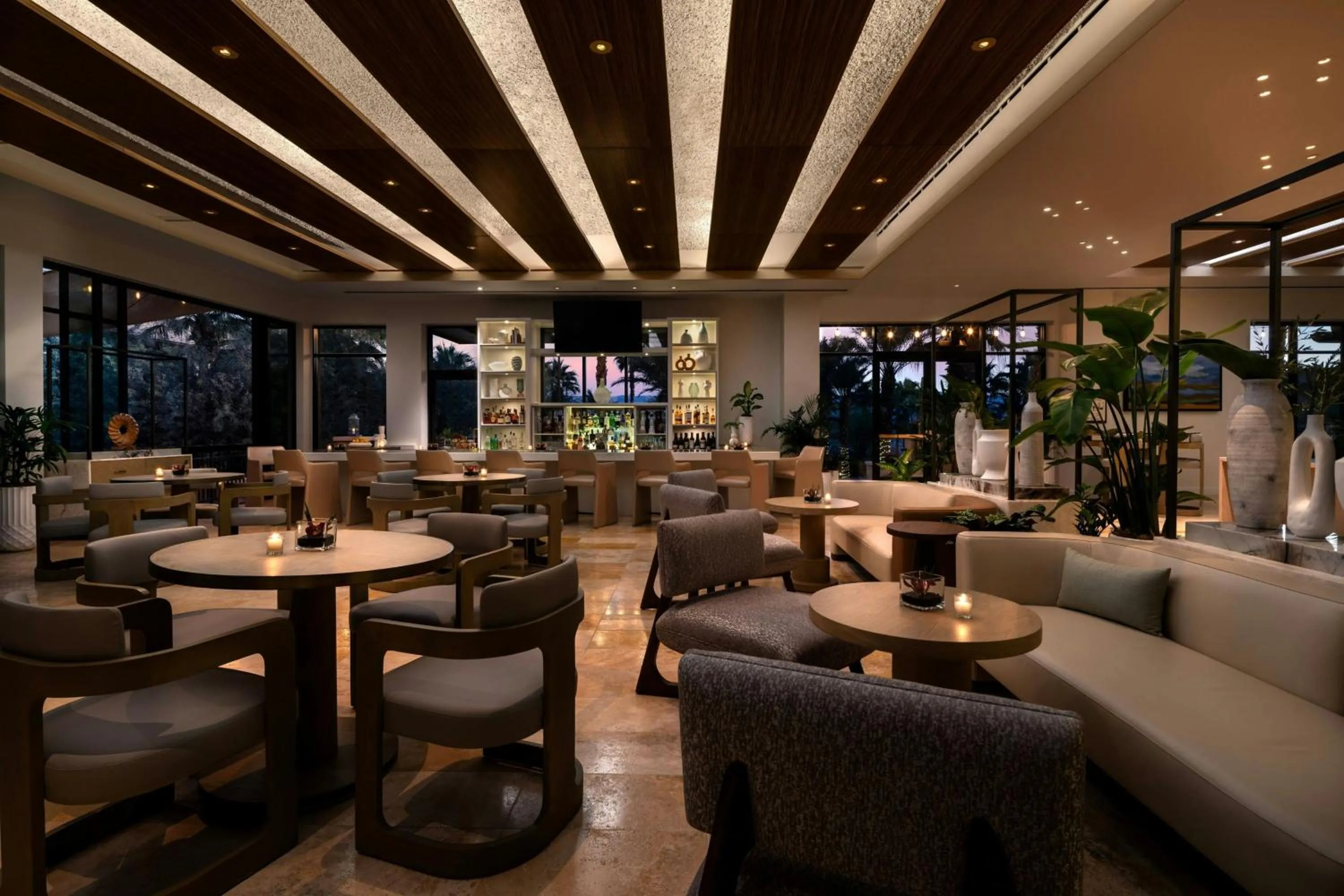 Lounge or bar in The Ritz-Carlton, Rancho Mirage