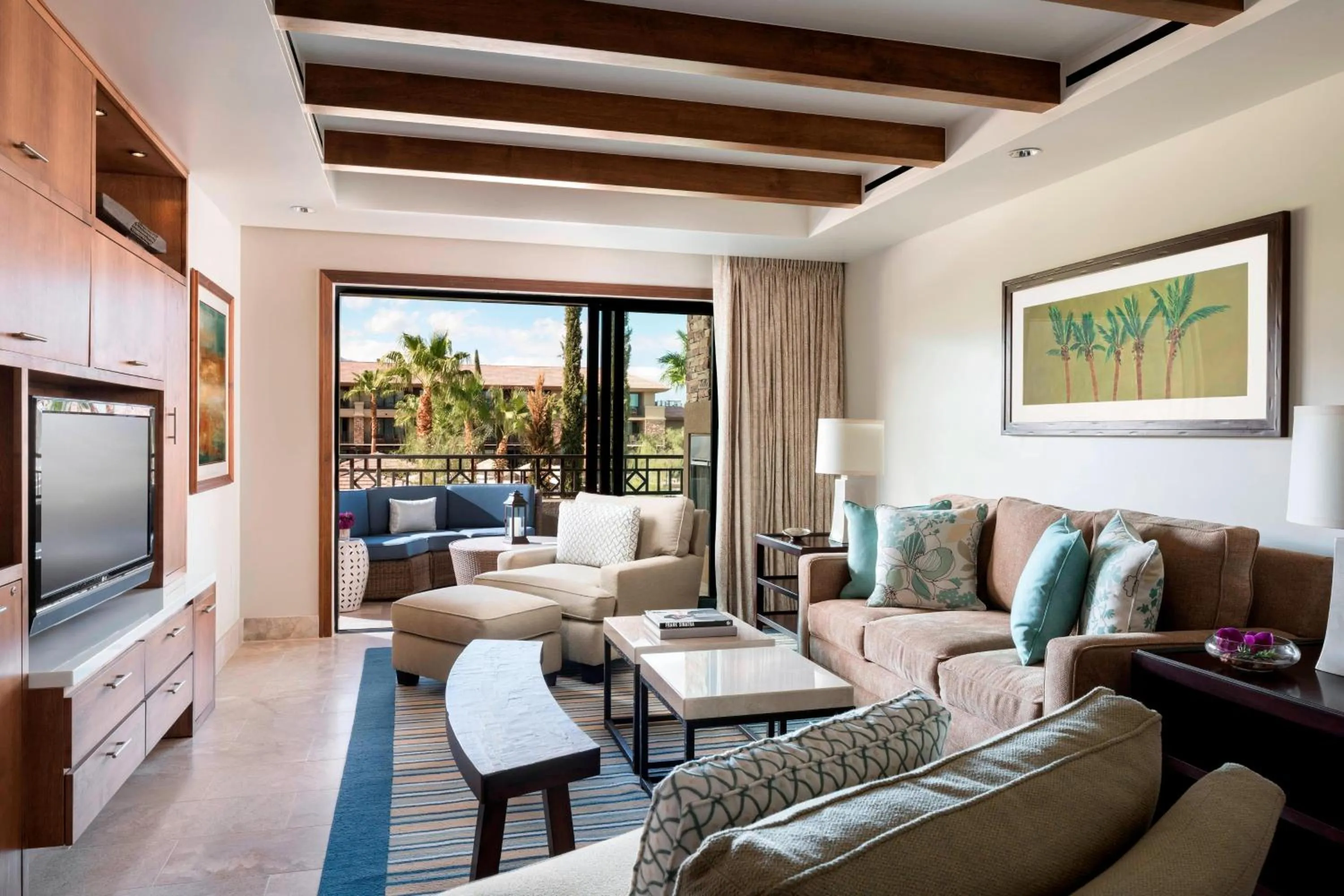 Living room in The Ritz-Carlton, Rancho Mirage