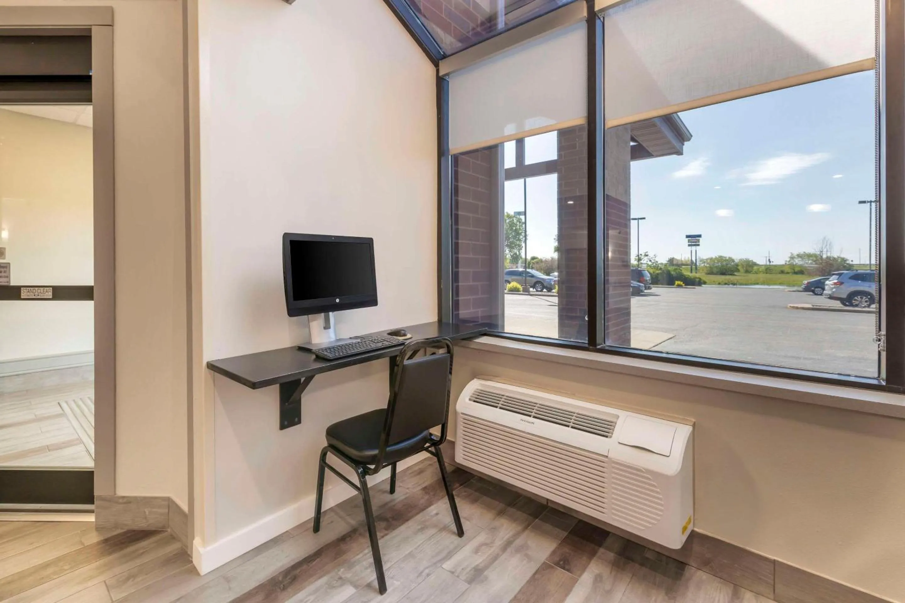 Business facilities in Comfort Inn & Suites