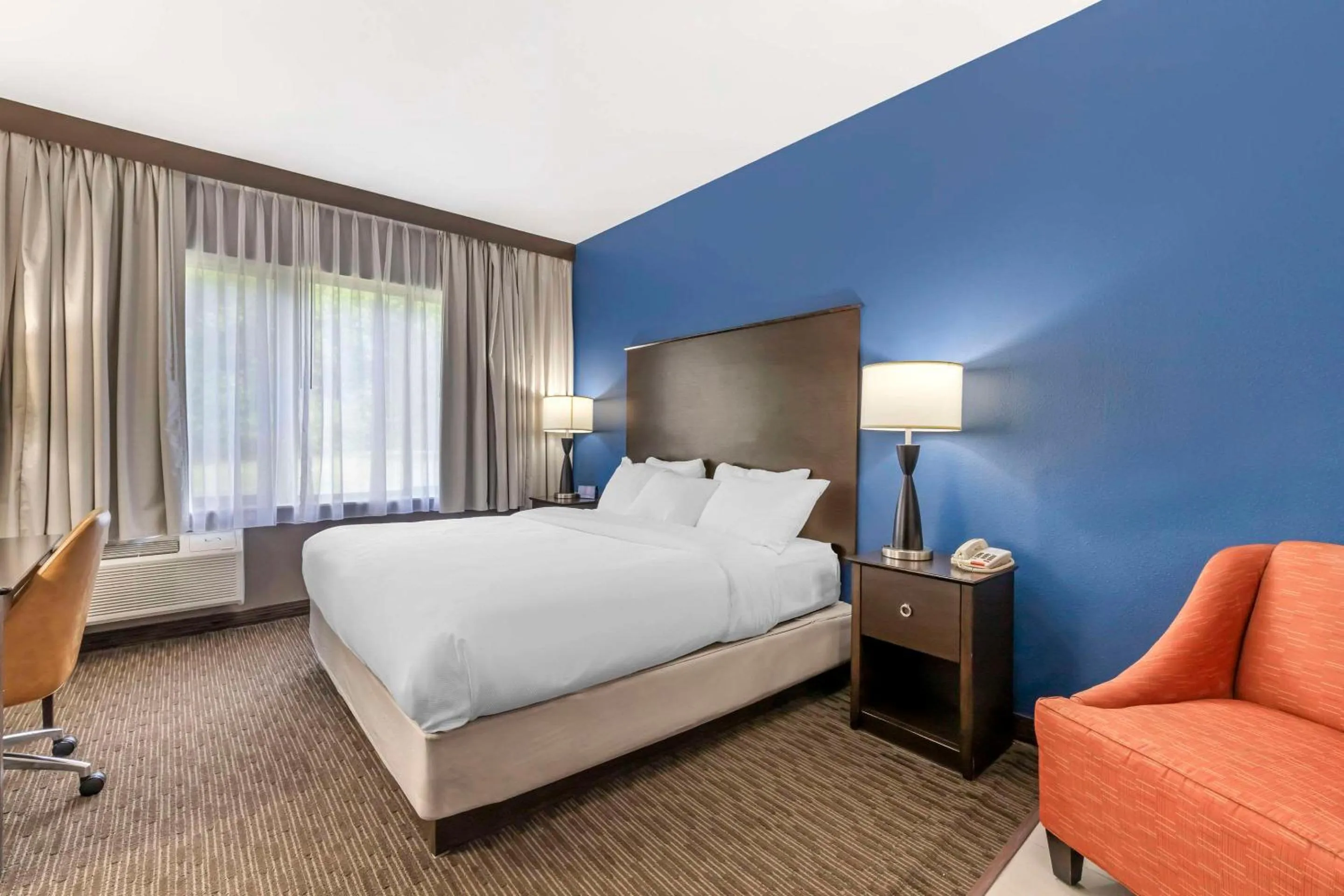 Bedroom, Bed in Comfort Inn & Suites