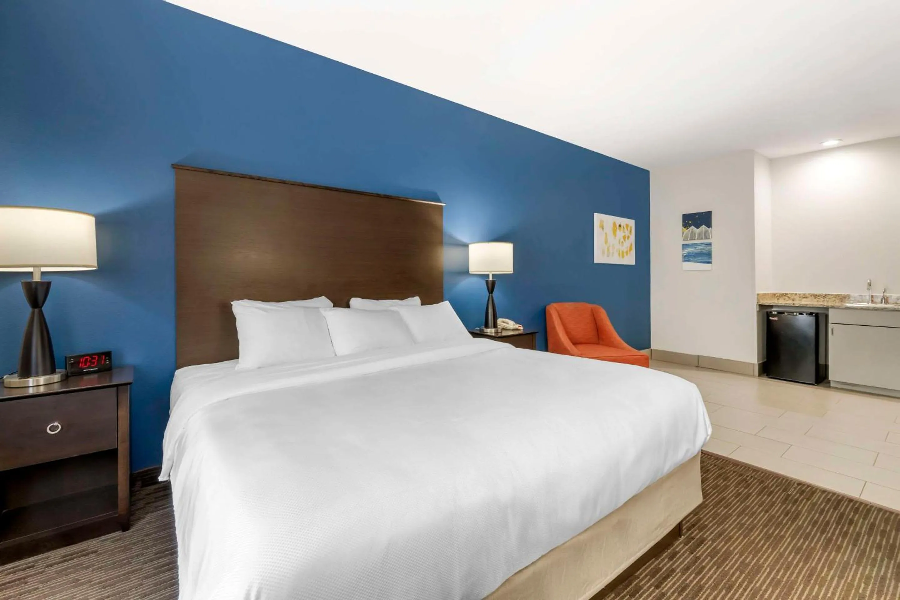 Bedroom, Bed in Comfort Inn & Suites